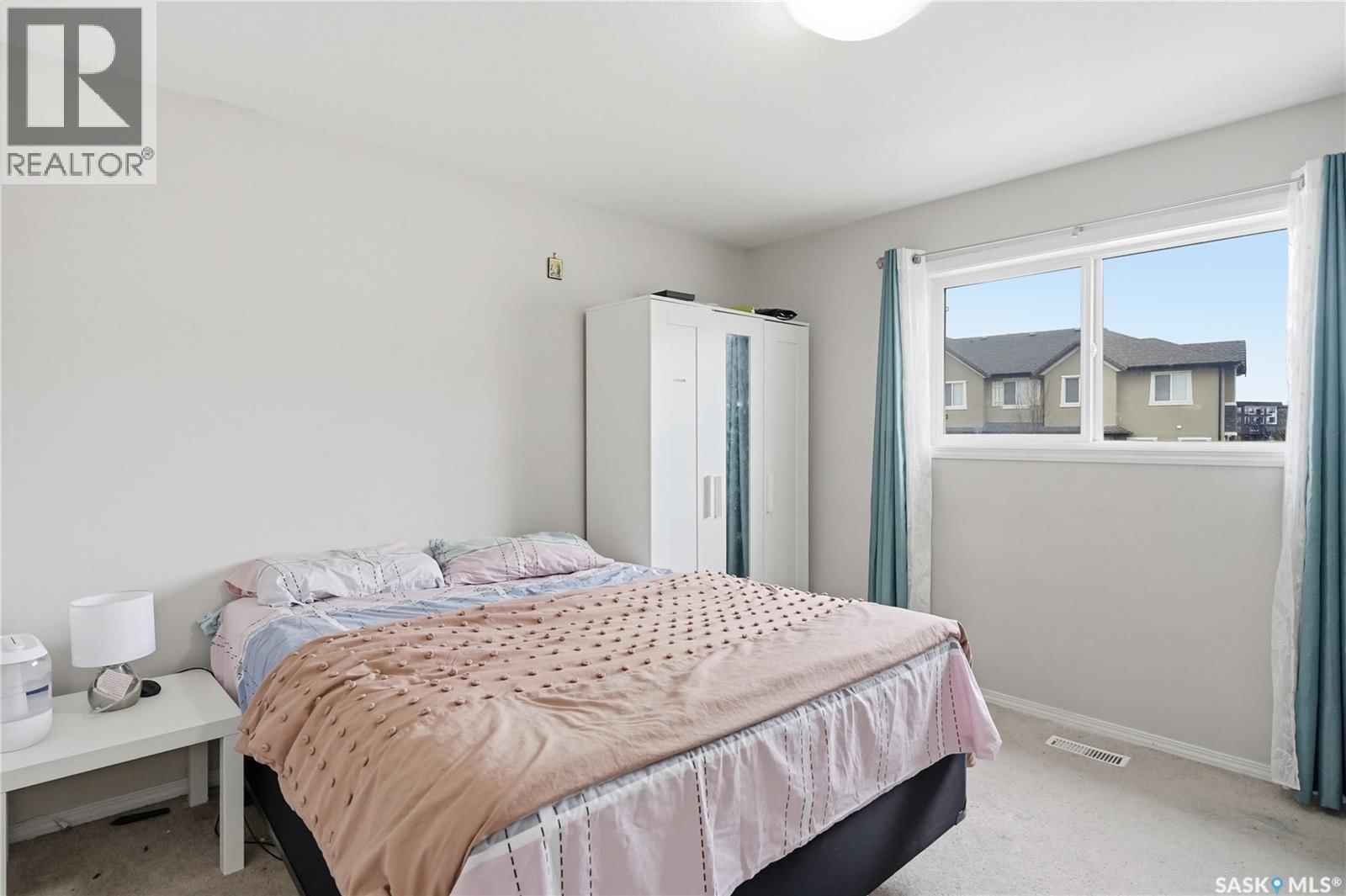 102 WHALLEY CRESCENT Image 13