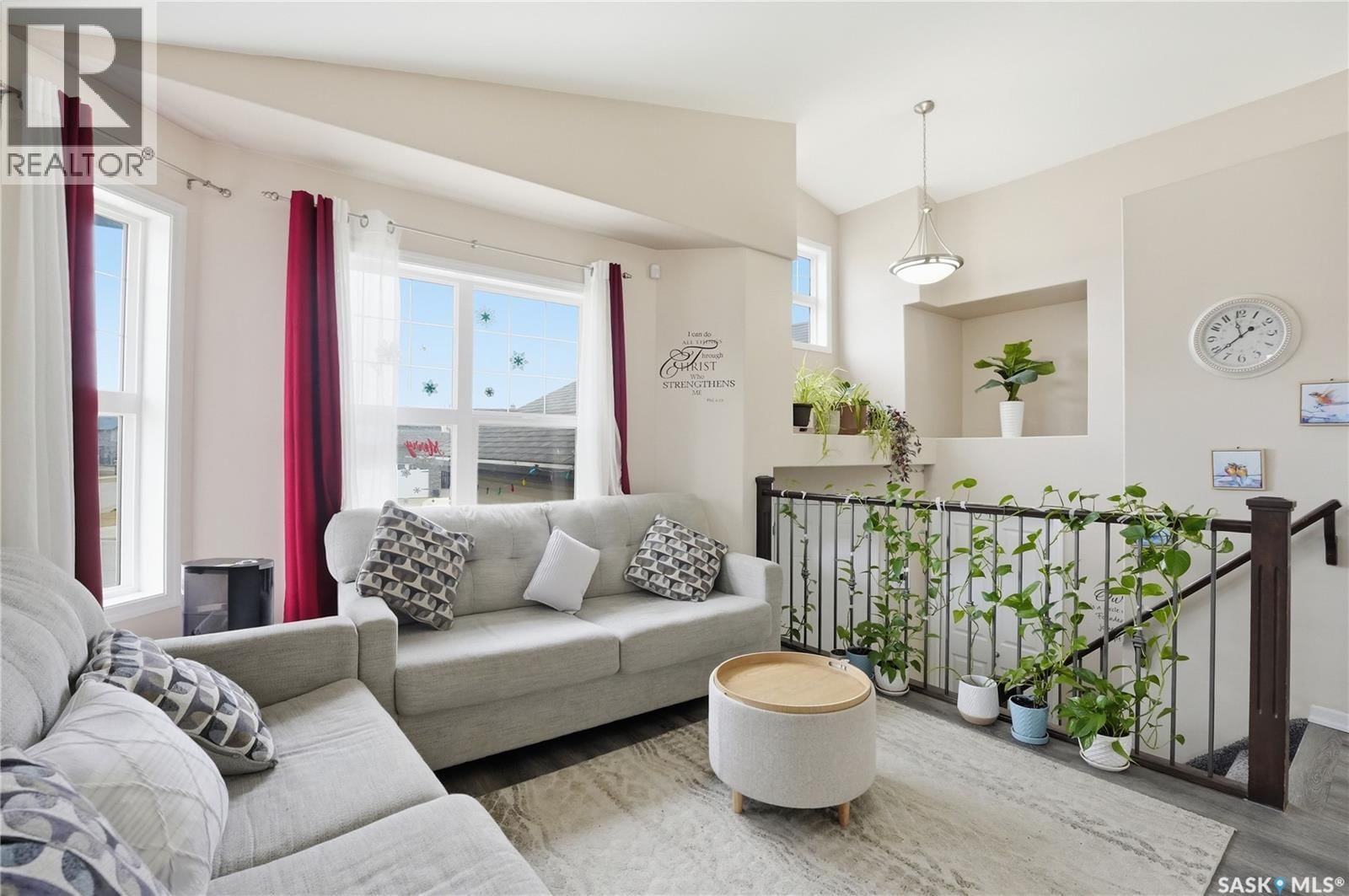 102 WHALLEY CRESCENT Image 3