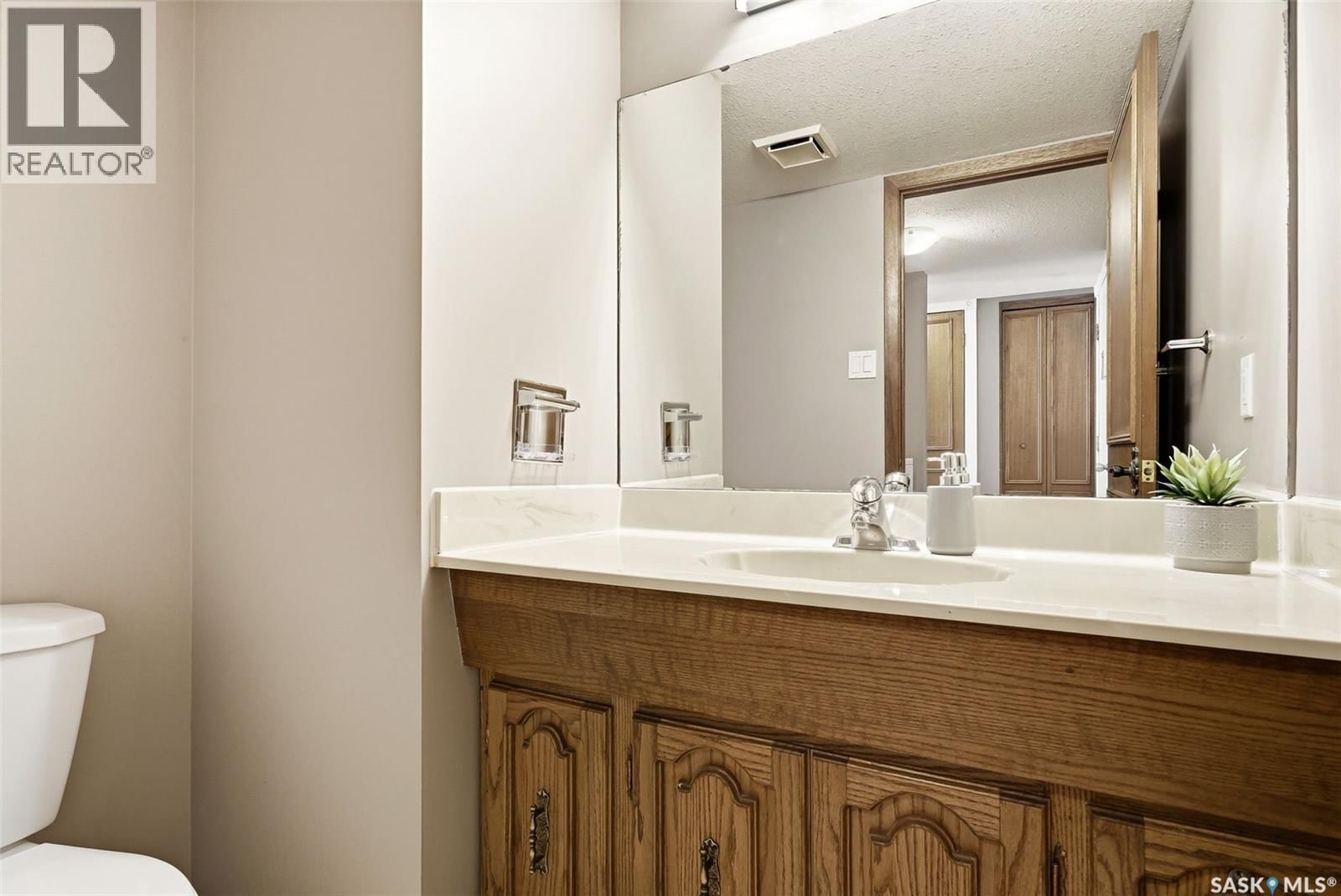 2102 CUNNING CRESCENT Image 14