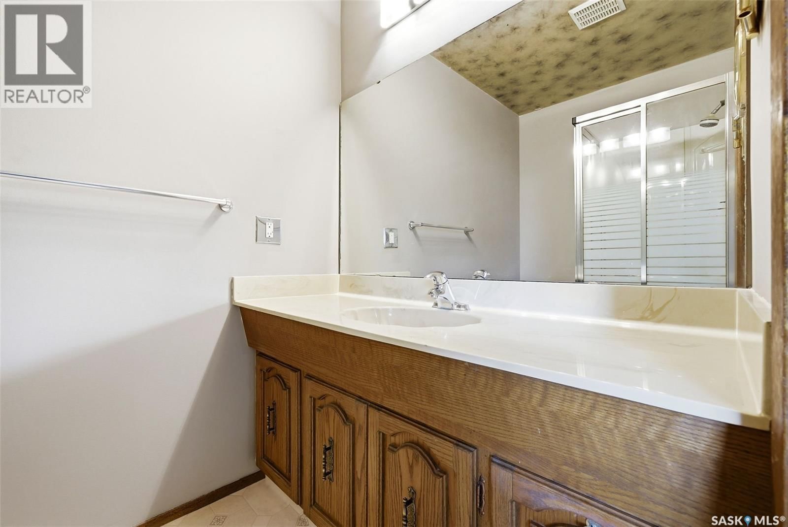 2102 CUNNING CRESCENT Image 19