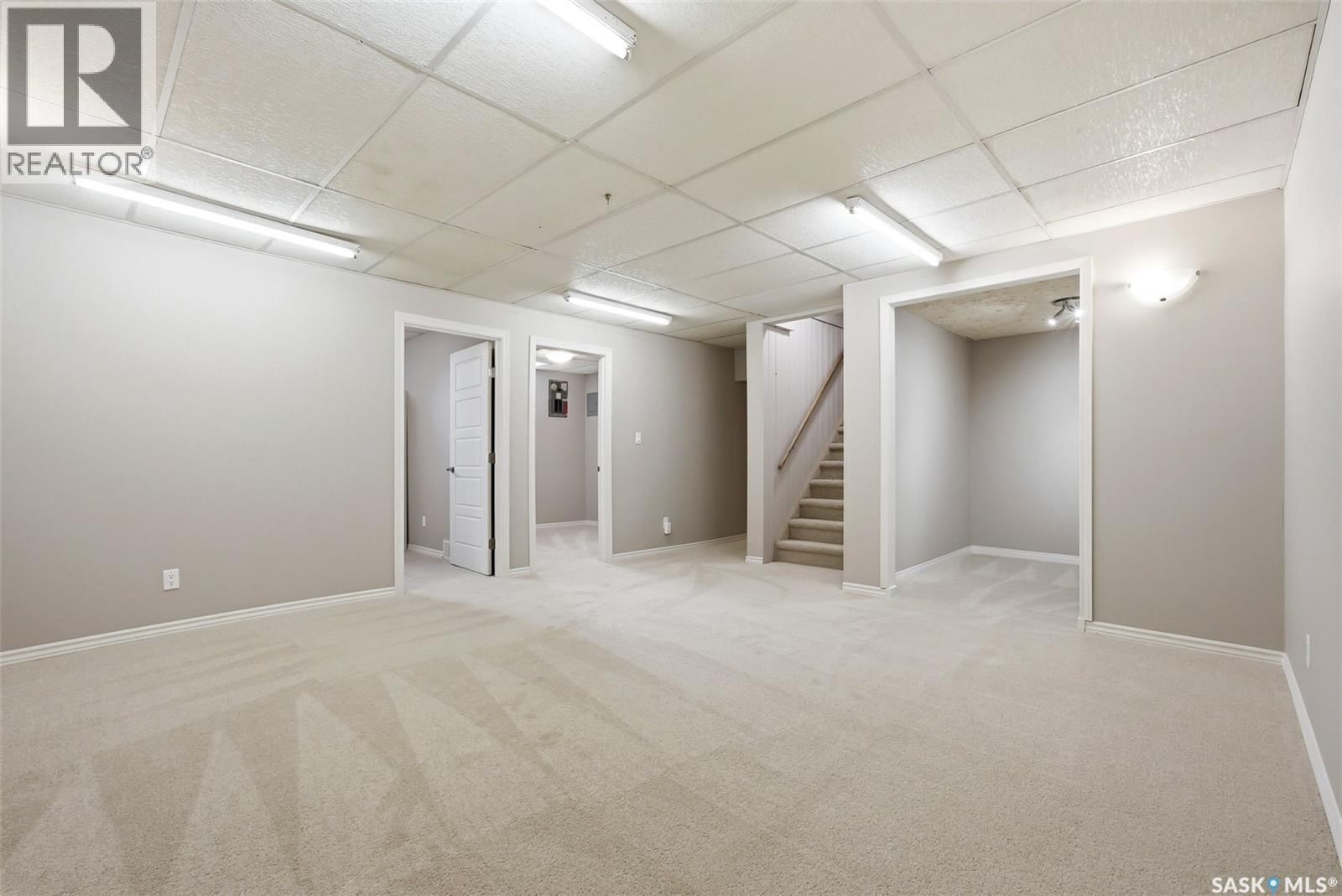 2102 CUNNING CRESCENT Image 27