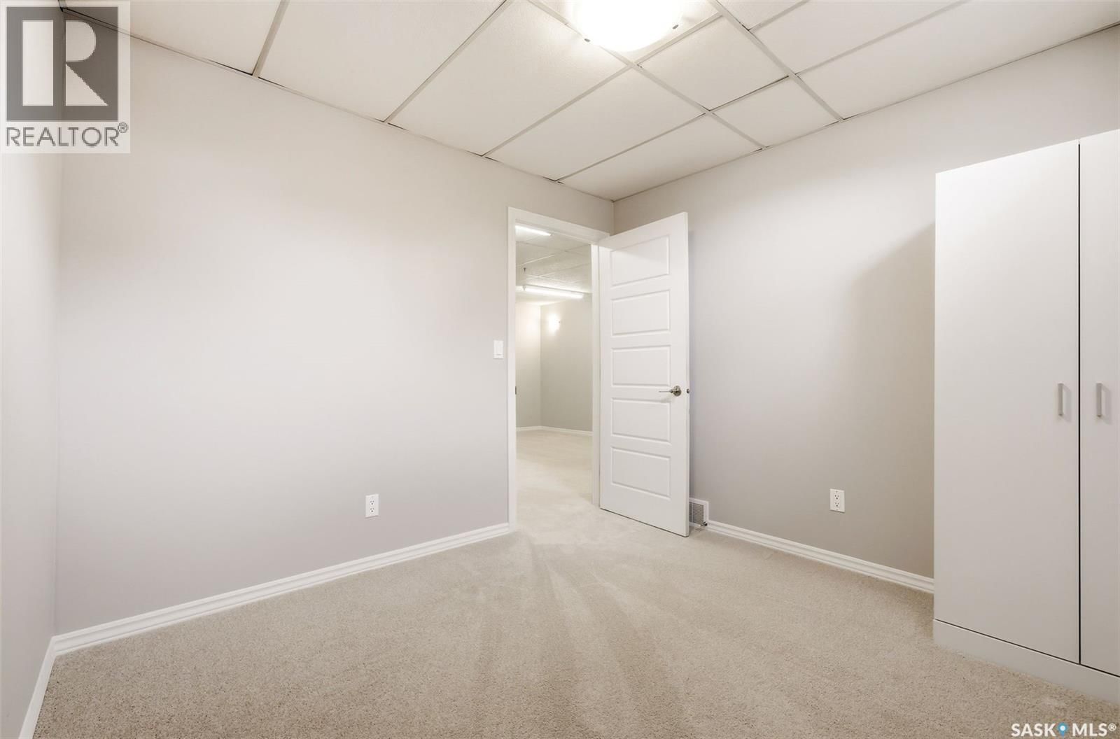 2102 CUNNING CRESCENT Image 30