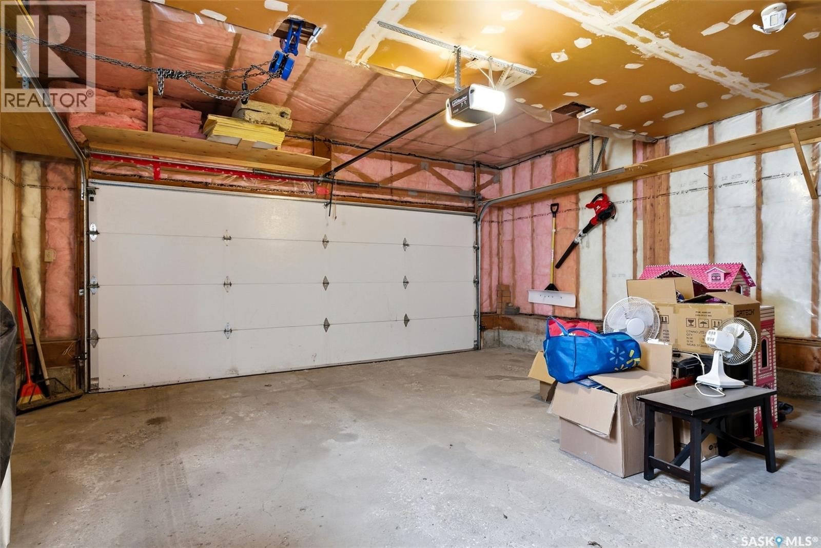 2102 CUNNING CRESCENT Image 36