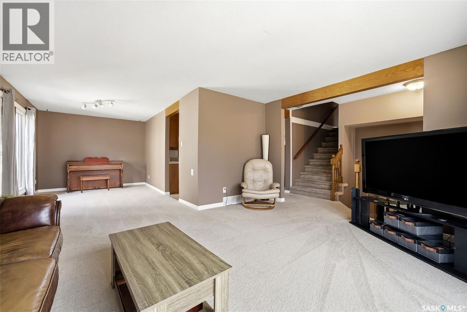 2102 CUNNING CRESCENT Image 5