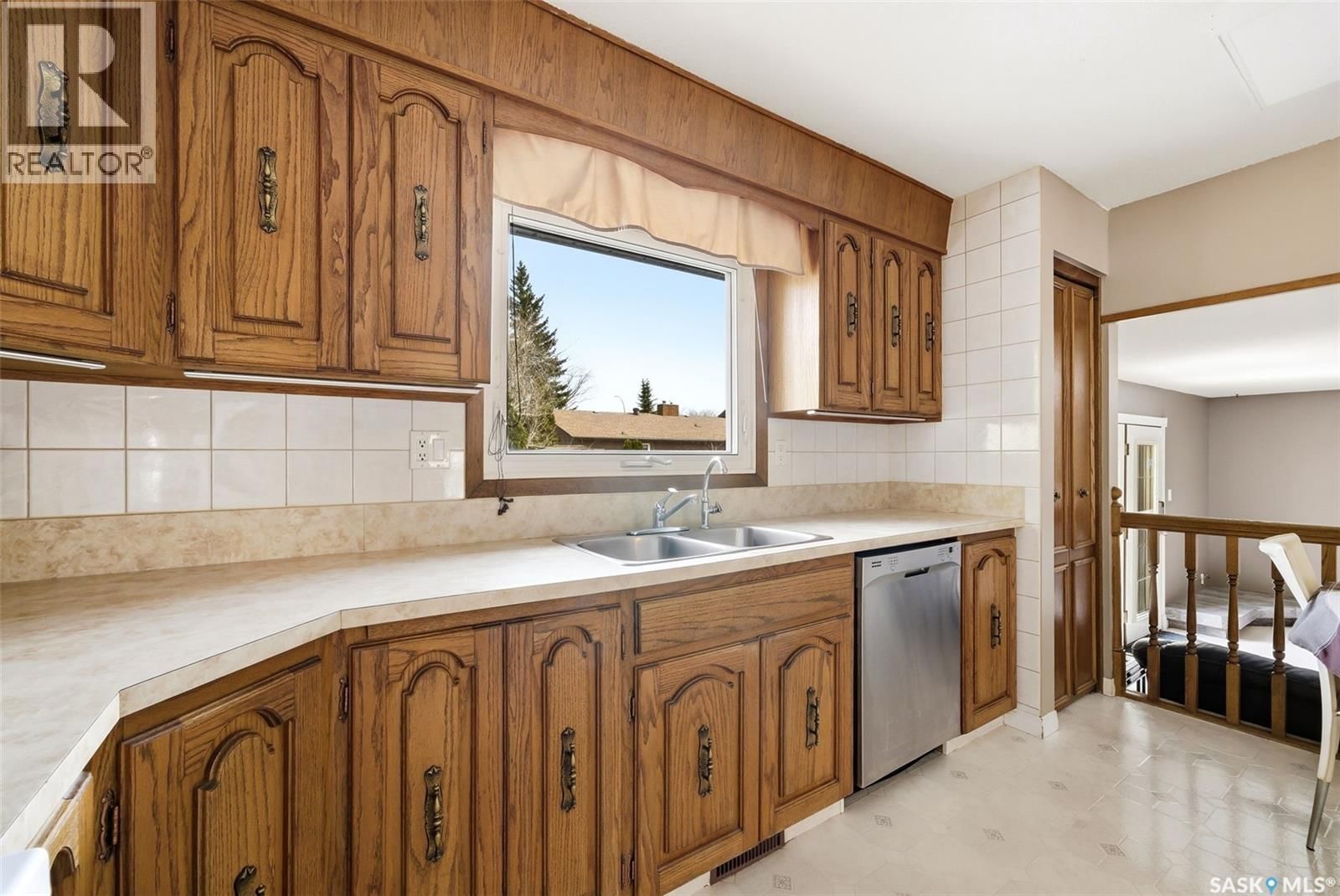 2102 CUNNING CRESCENT Image 8