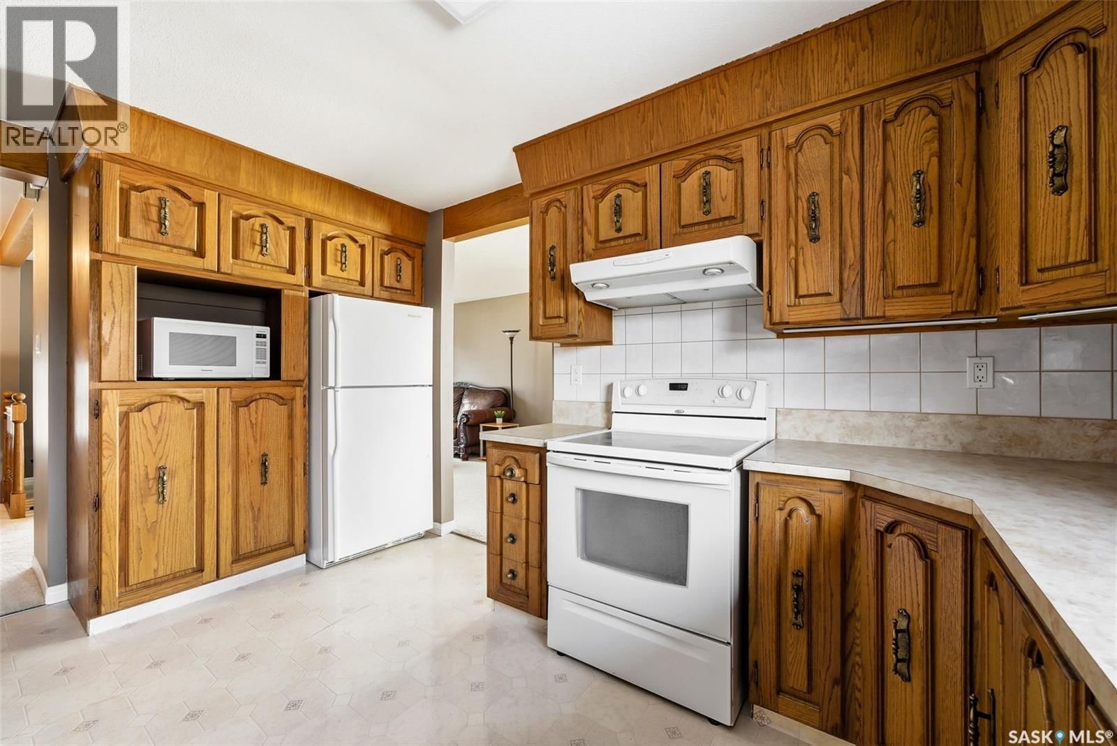 2102 CUNNING CRESCENT Image 9