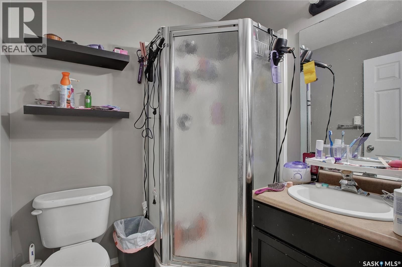 319 CRYSTAL WAY Image 11