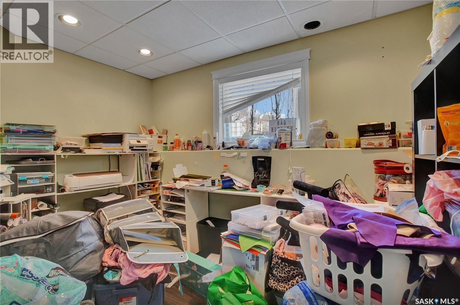 319 CRYSTAL WAY Image 16