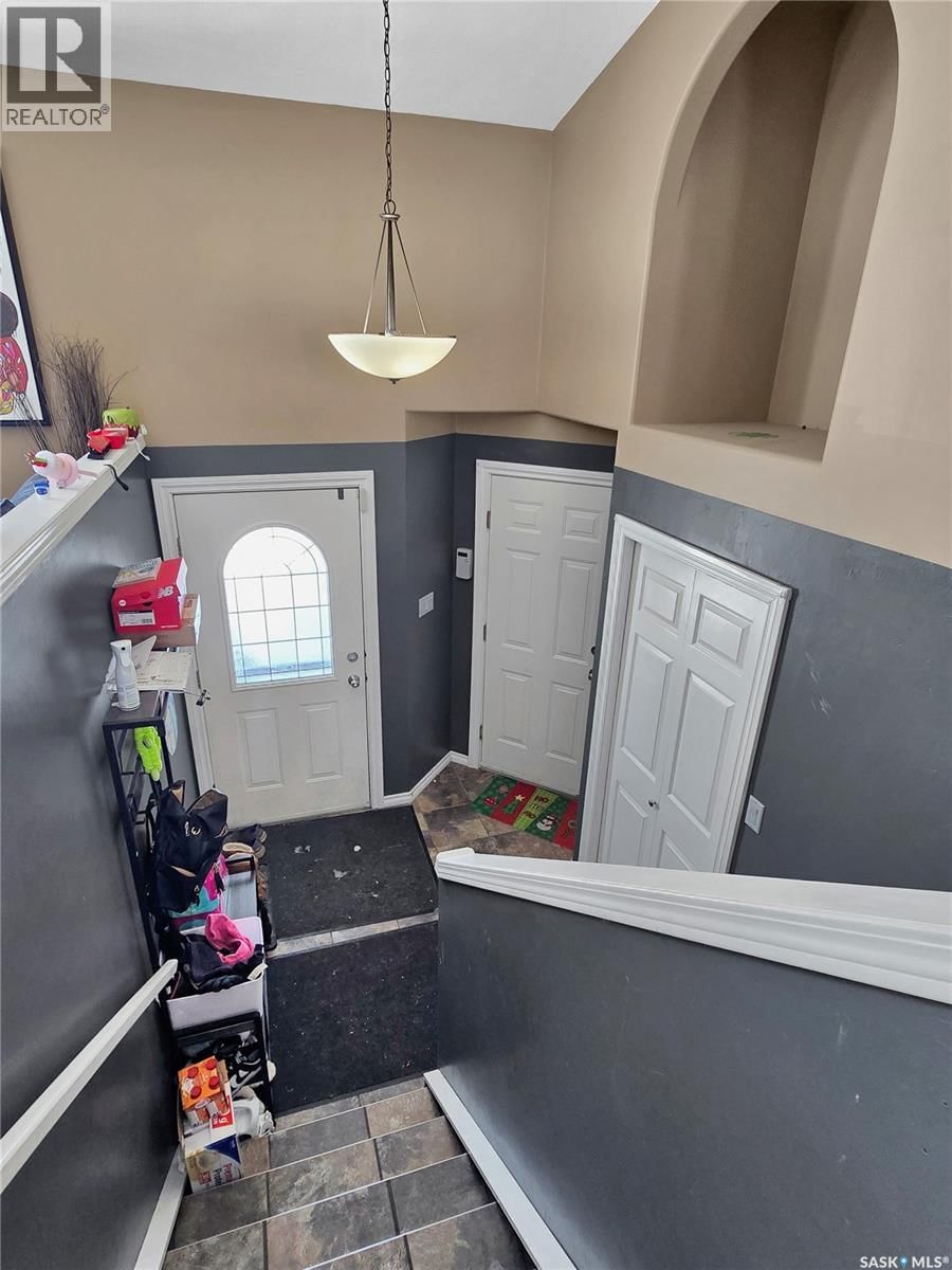 319 CRYSTAL WAY Image 2