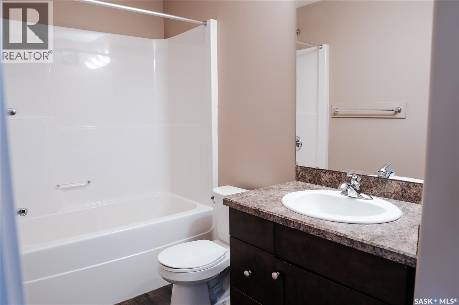 165 MCINTYRE STREET Image 10