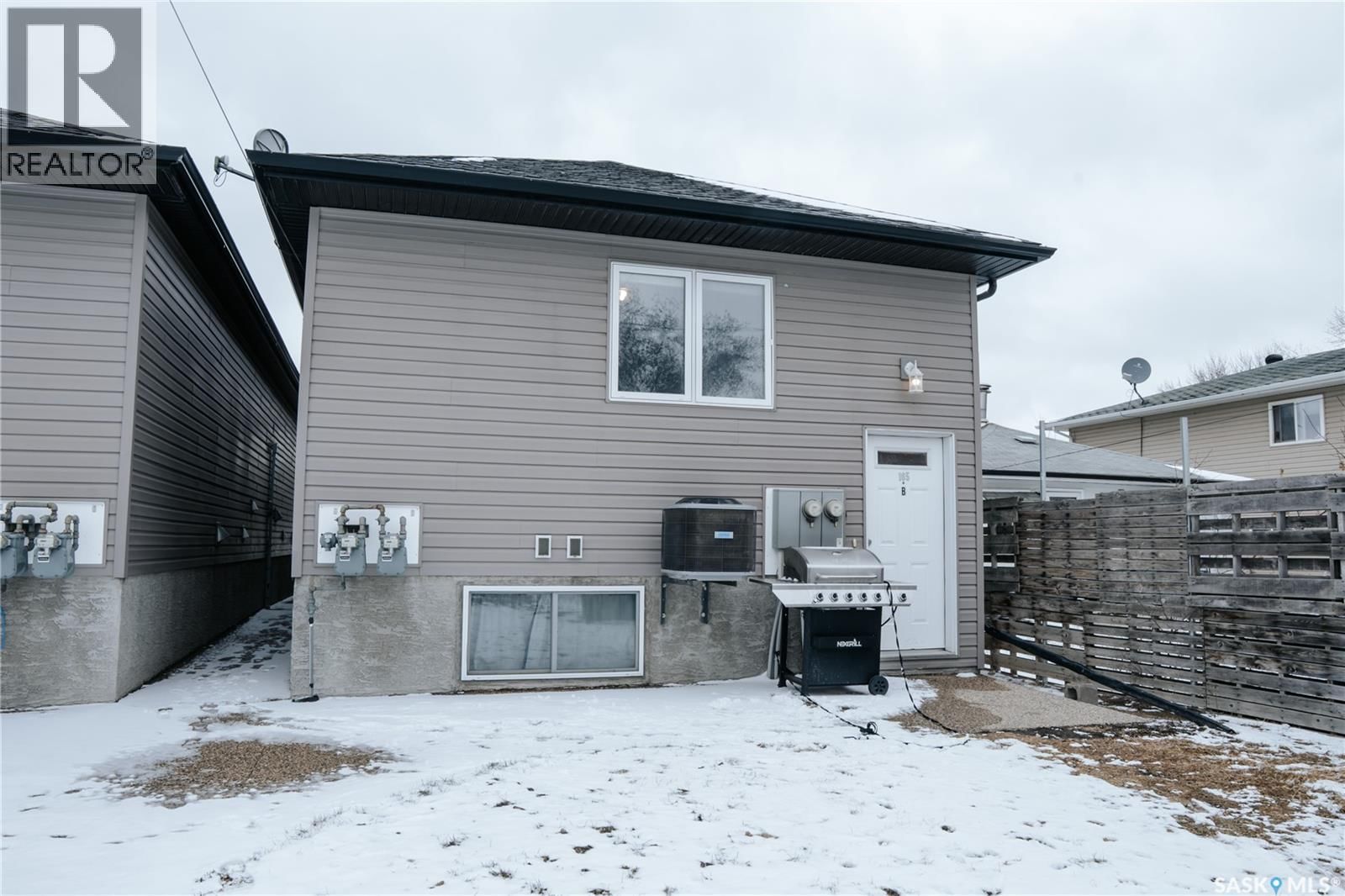 165 MCINTYRE STREET Image 23