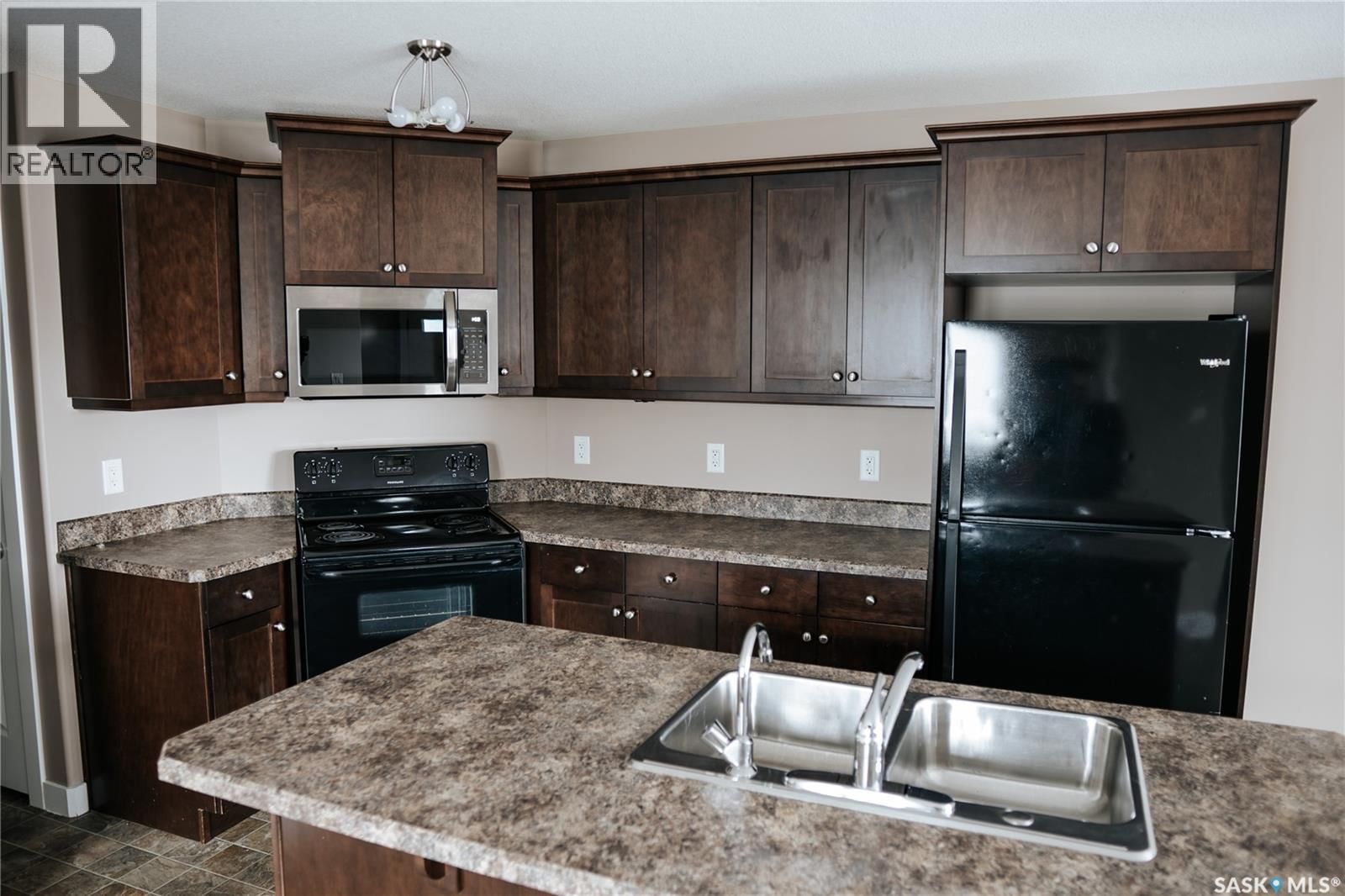 165 MCINTYRE STREET Image 8