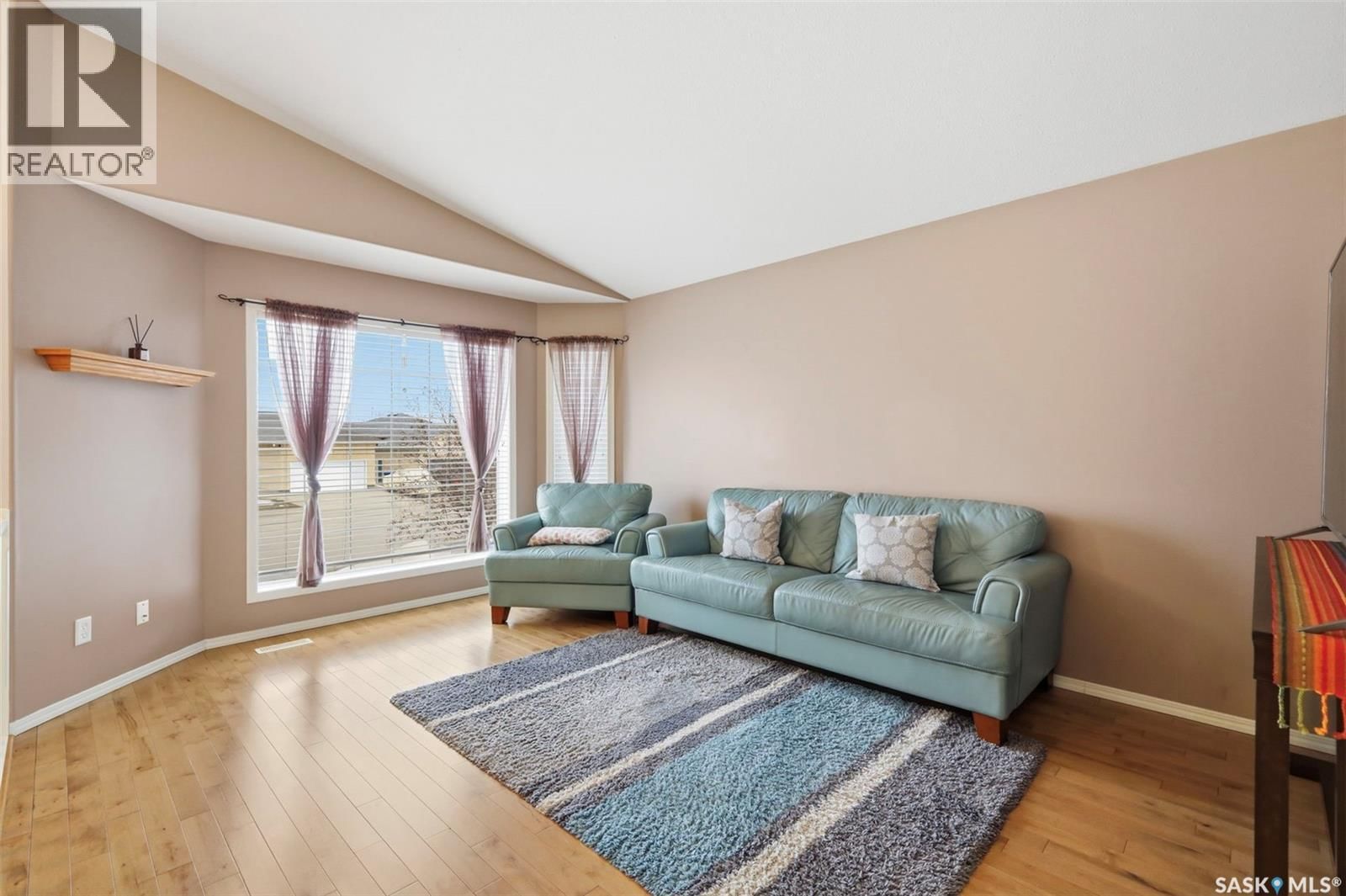 106 LASHYN COVE Image 8