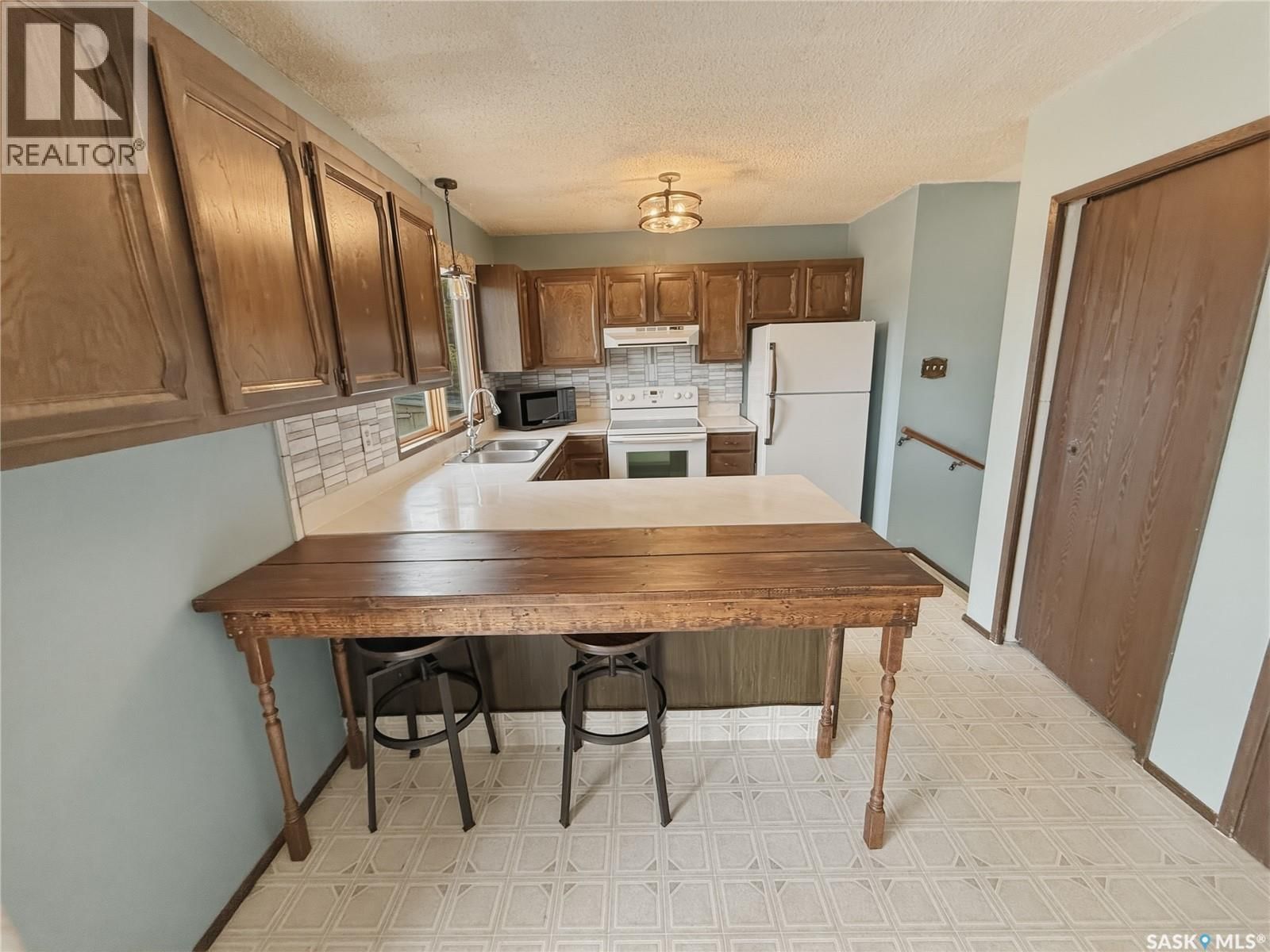 231 ELLIOTT PLACE Image 4