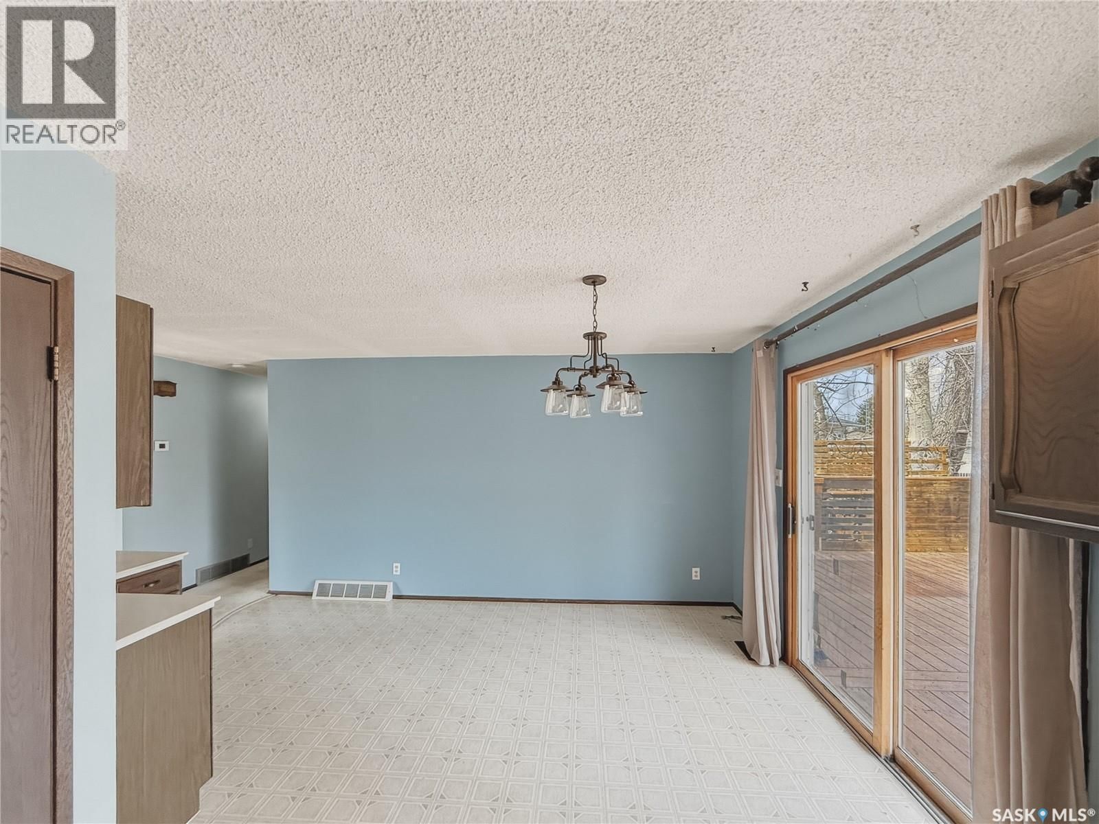 231 ELLIOTT PLACE Image 5