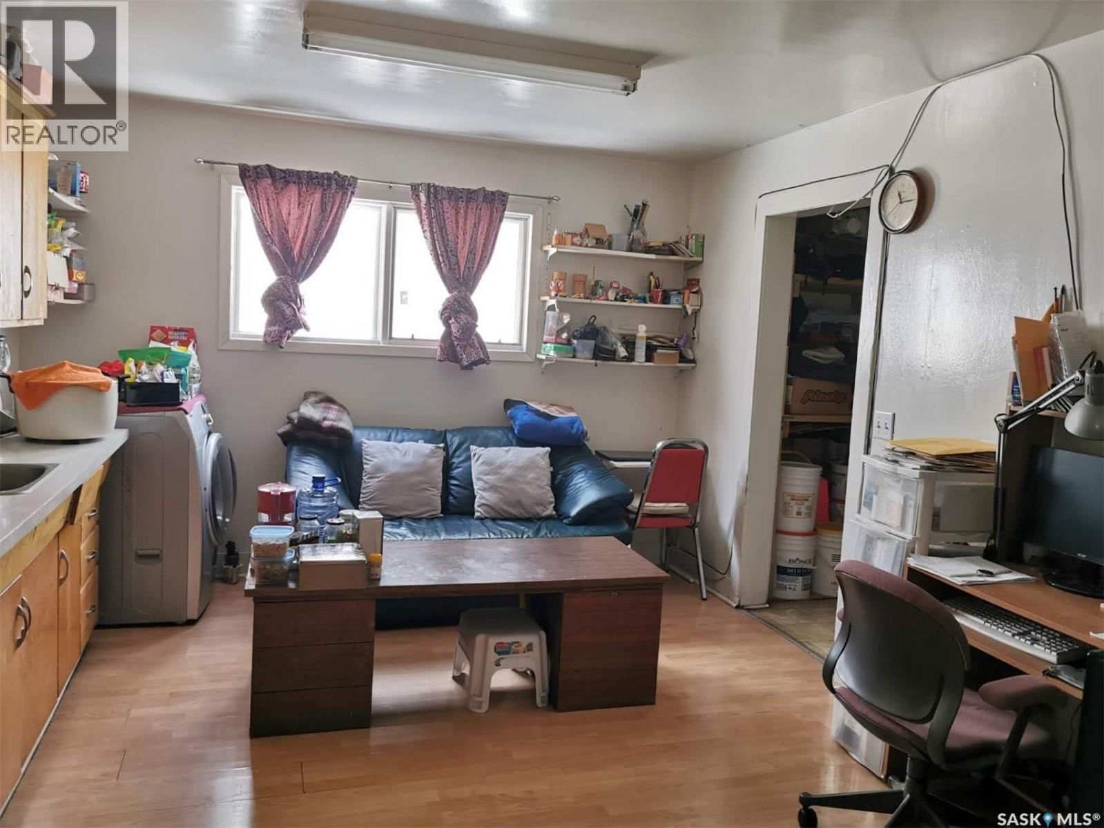 15 MAIN STREET Image 12