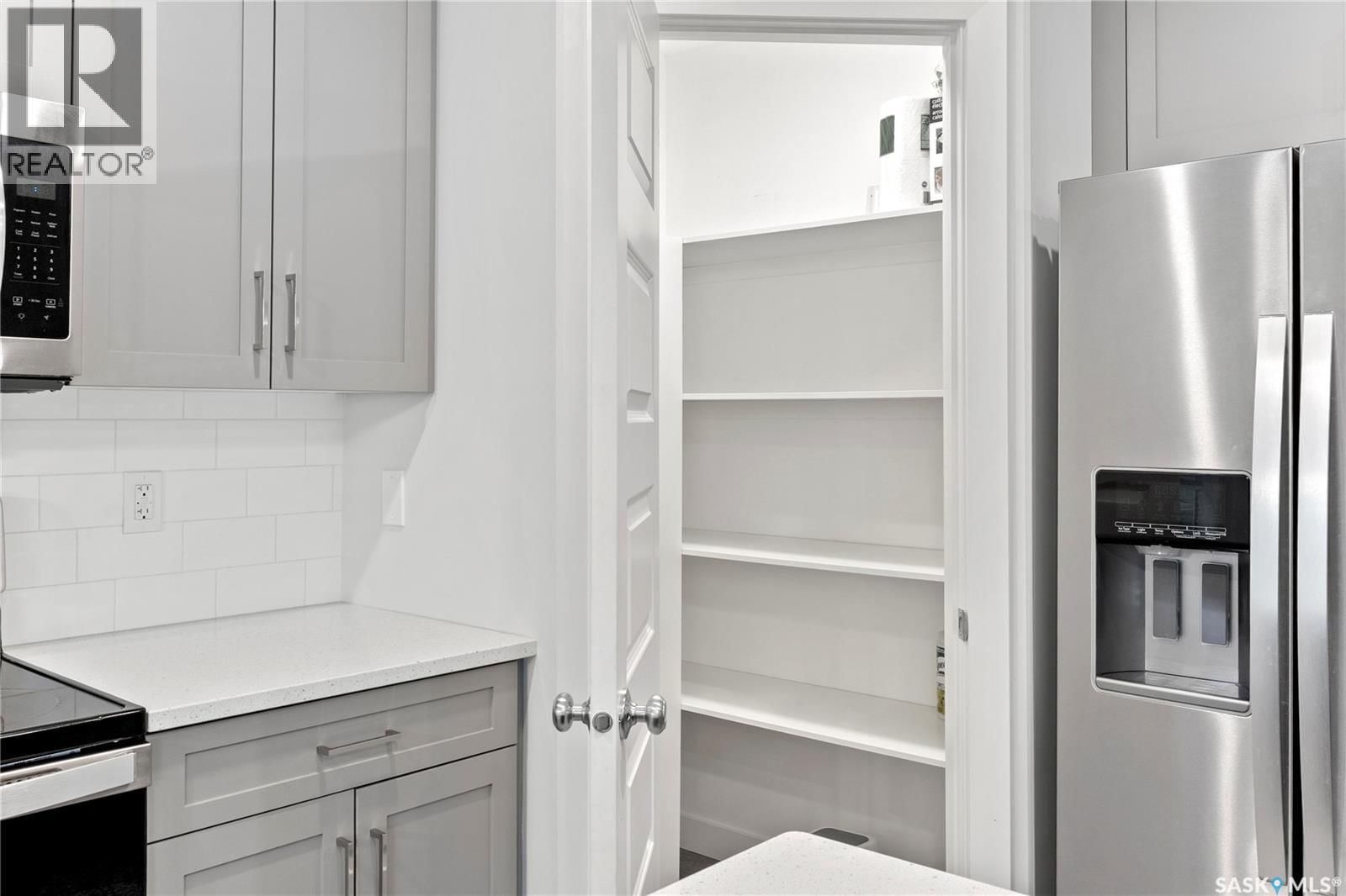 304 PEPPER PLACE Image 10