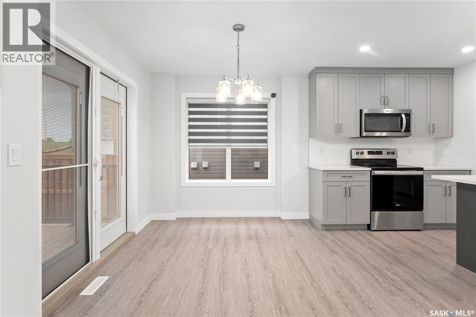 304 PEPPER PLACE Image 13