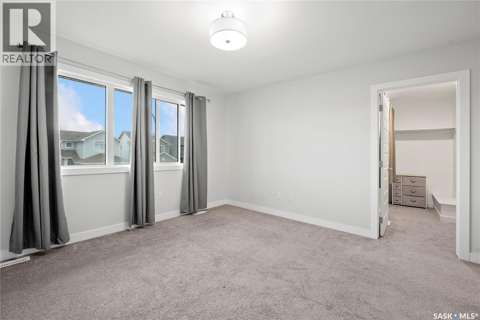 304 PEPPER PLACE Image 16