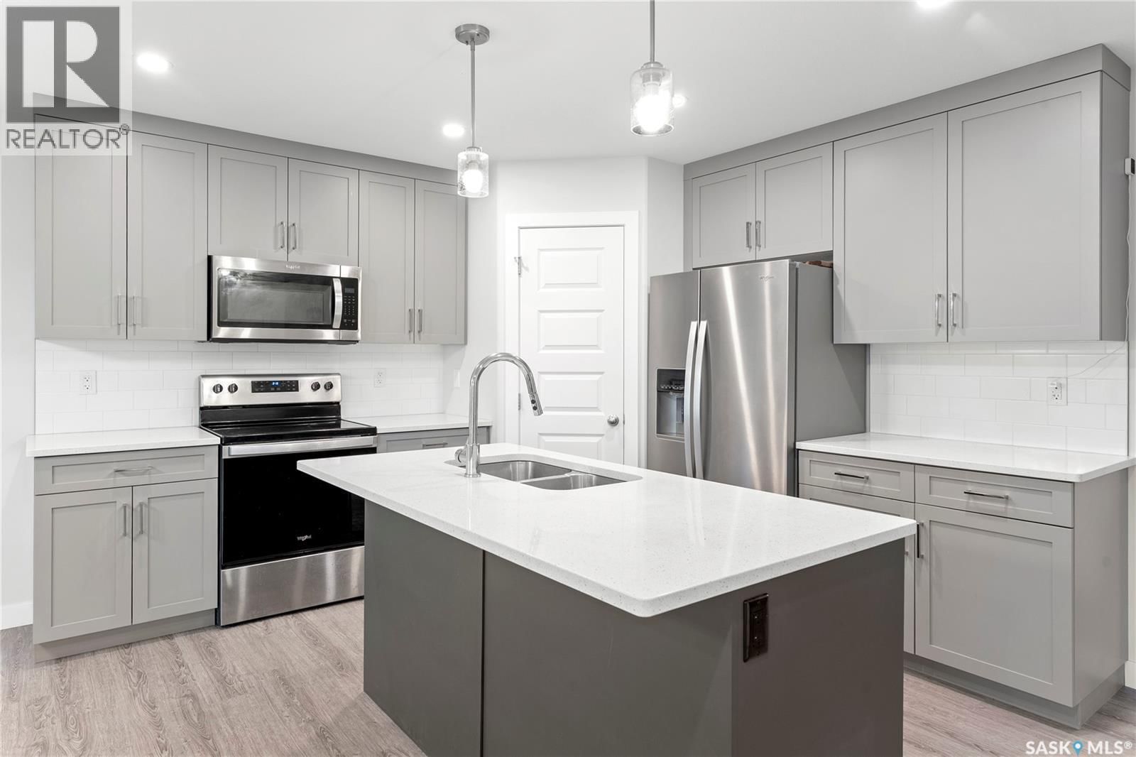 304 PEPPER PLACE Image 8