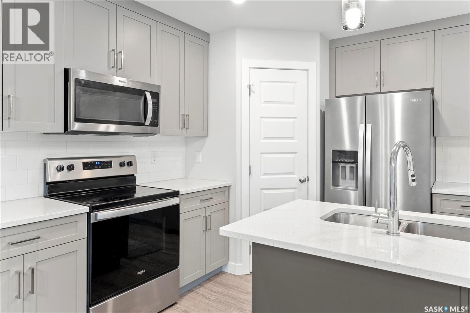 304 PEPPER PLACE Image 9