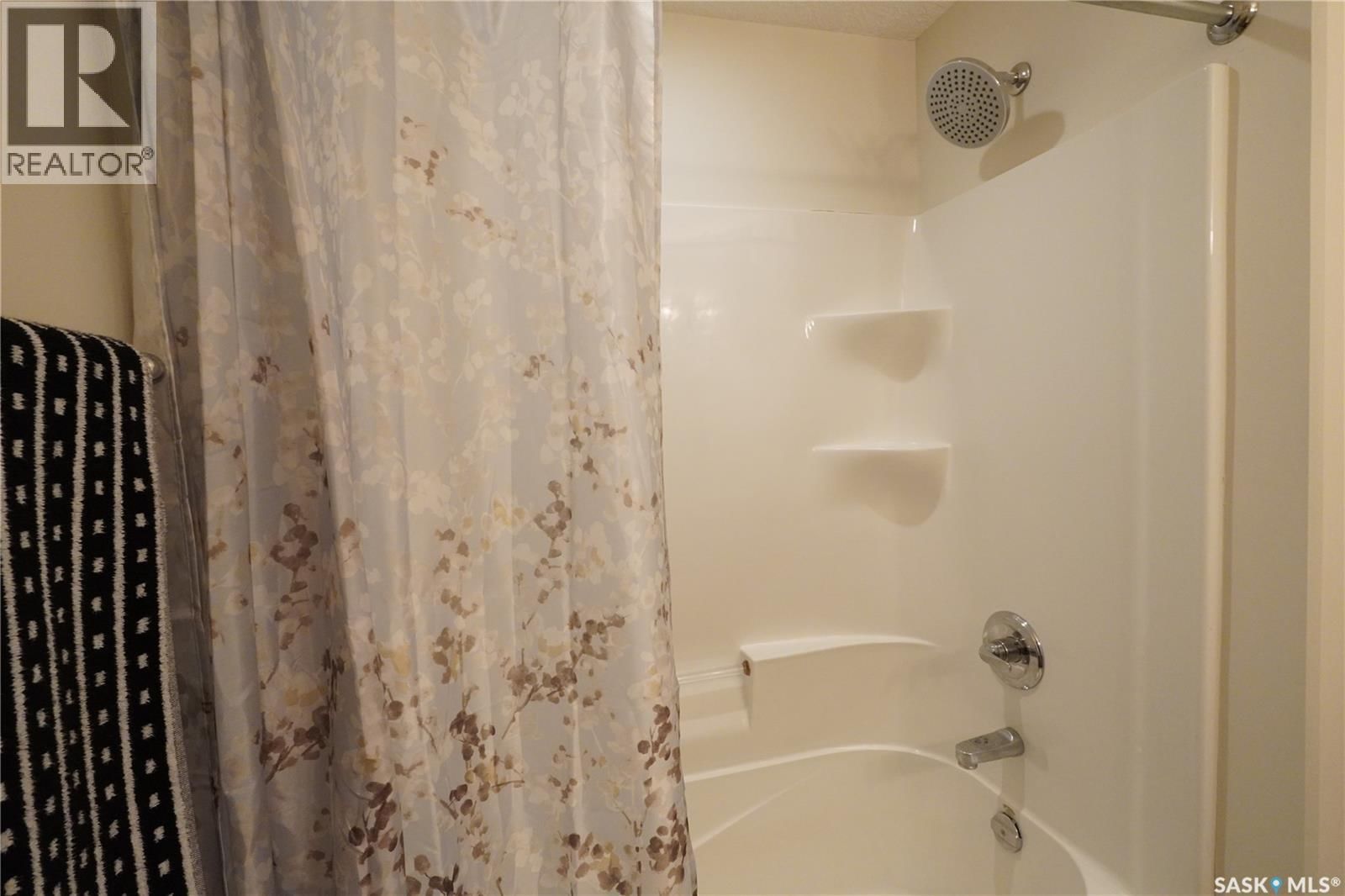 E - 4125 GREEN OLIVE WAY Image 14