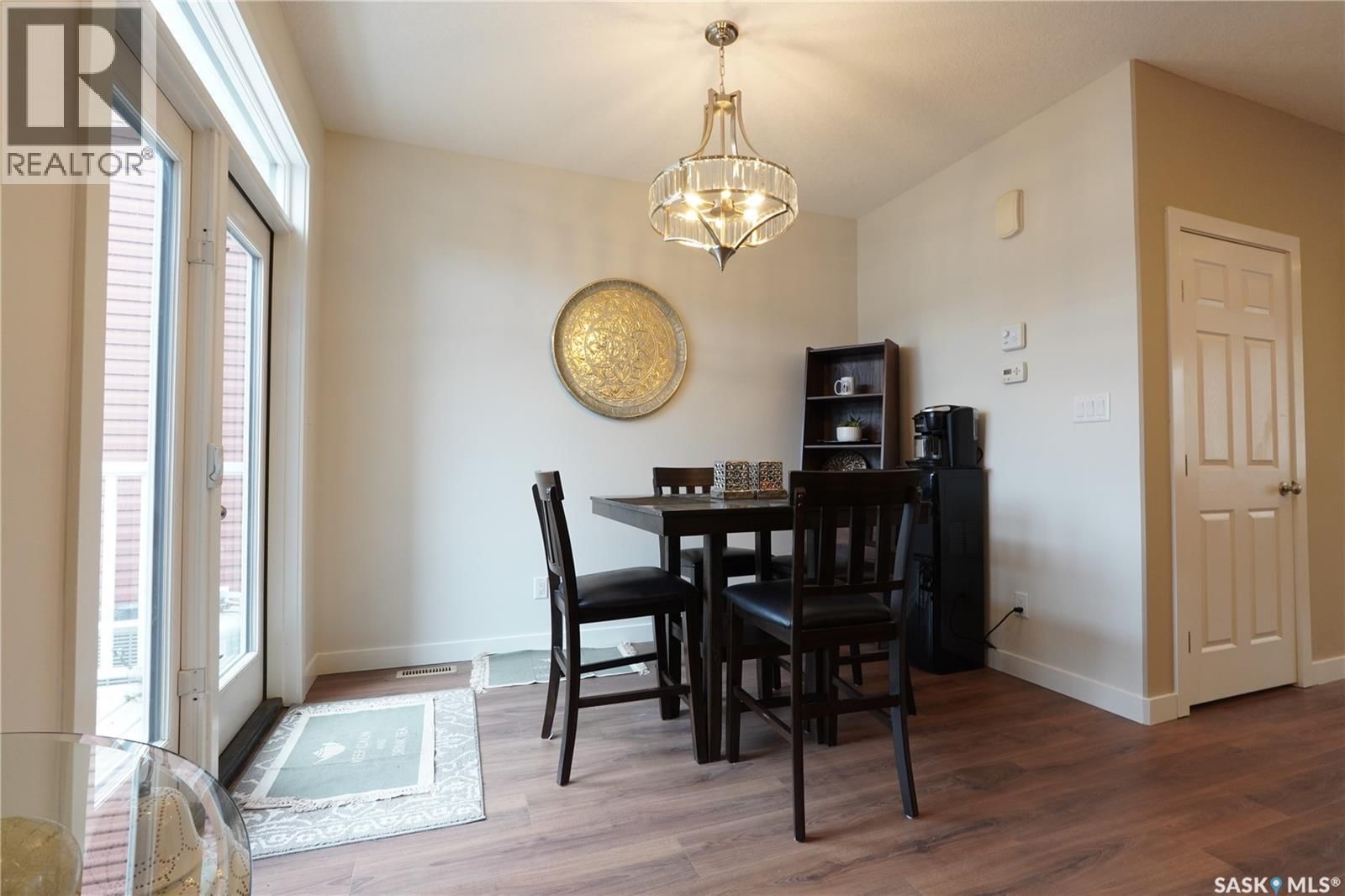 E - 4125 GREEN OLIVE WAY Image 6