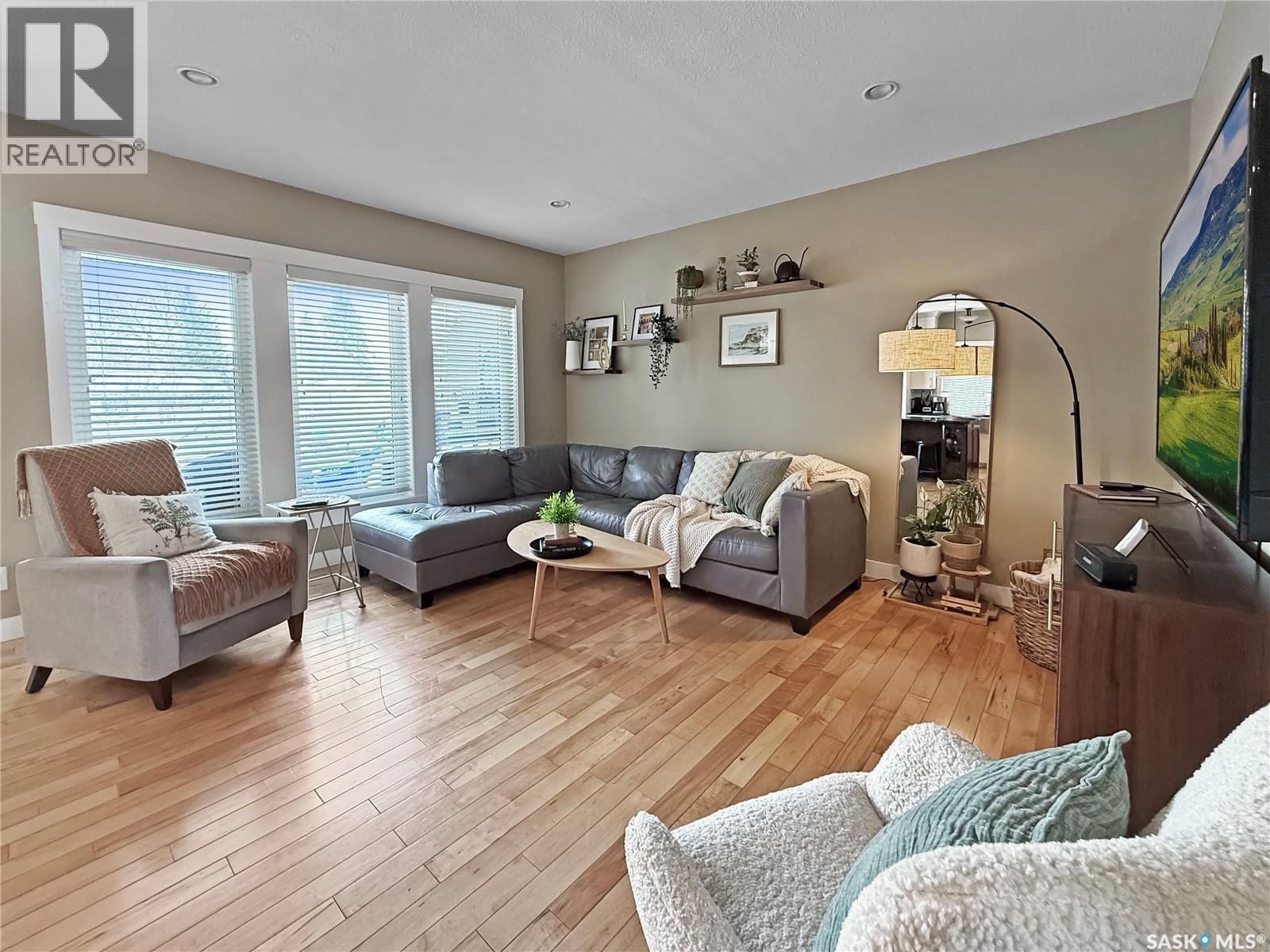 2922 LAKEVIEW DRIVE Image 15