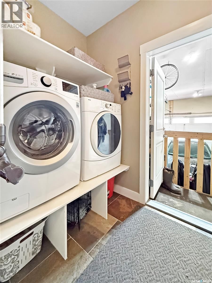 2922 LAKEVIEW DRIVE Image 19