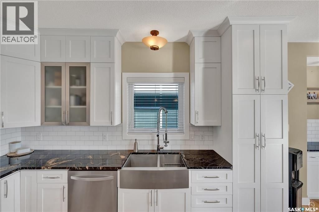 2922 LAKEVIEW DRIVE Image 2