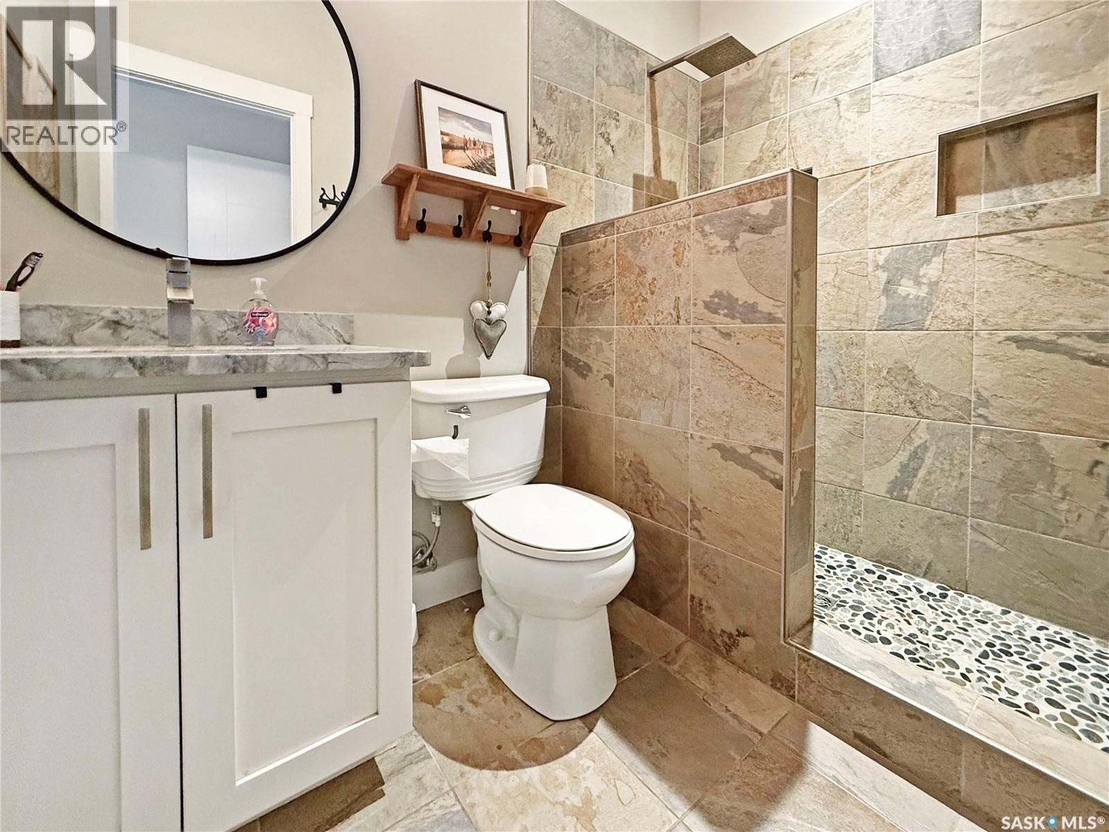 2922 LAKEVIEW DRIVE Image 23