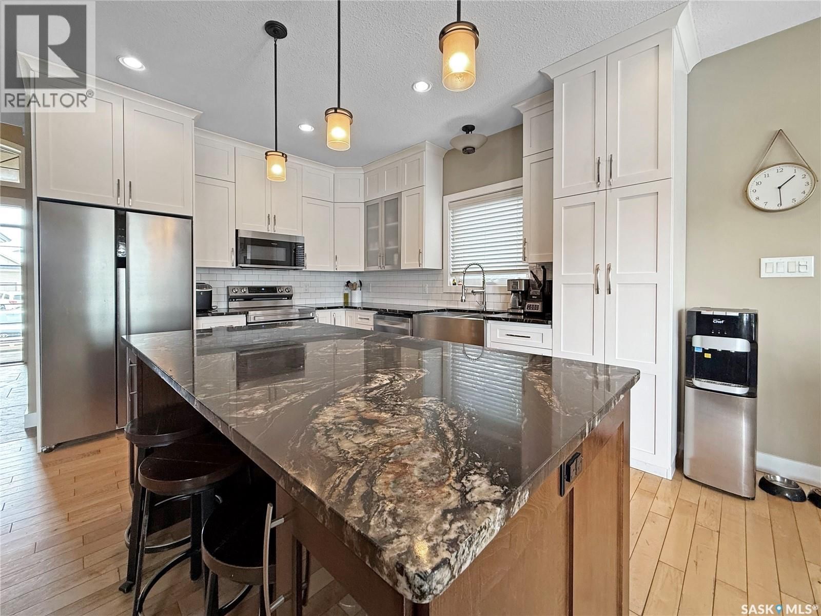 2922 LAKEVIEW DRIVE Image 3