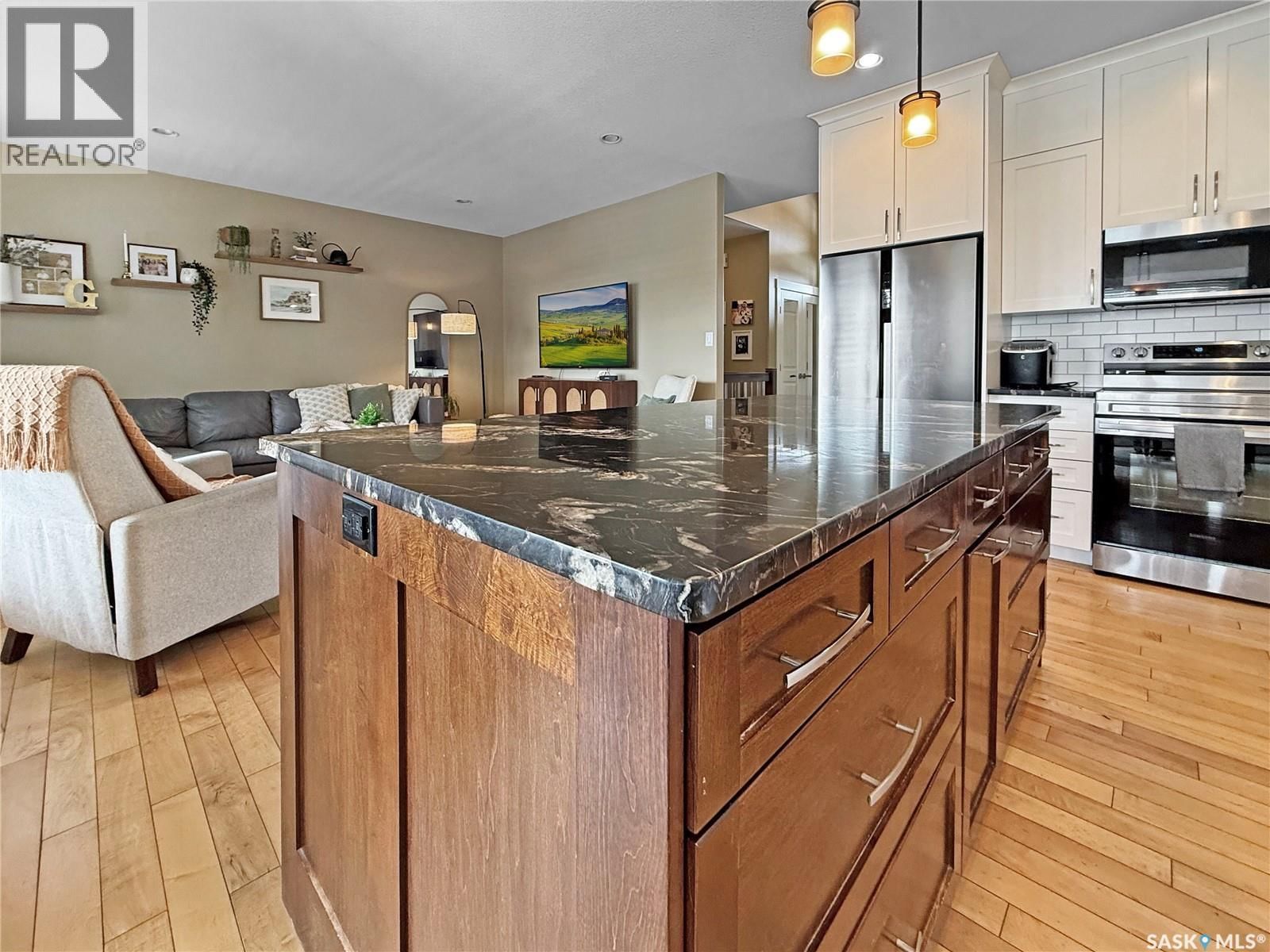 2922 LAKEVIEW DRIVE Image 7