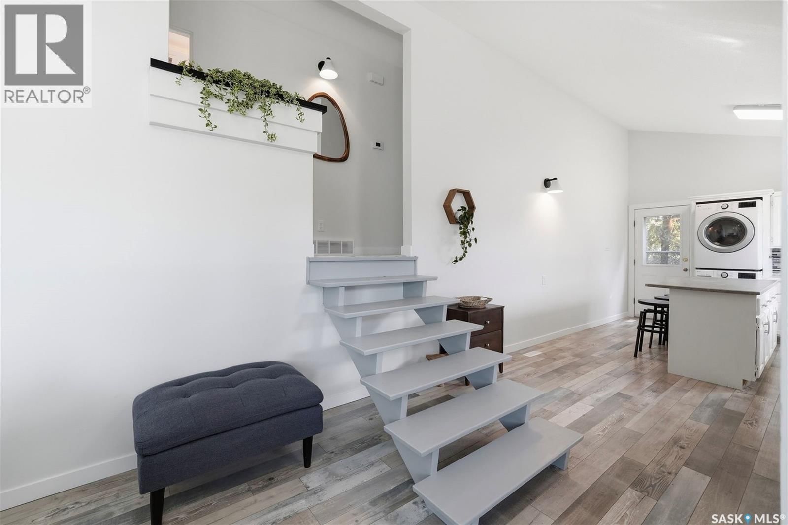 27 LINDSAY DRIVE Image 10