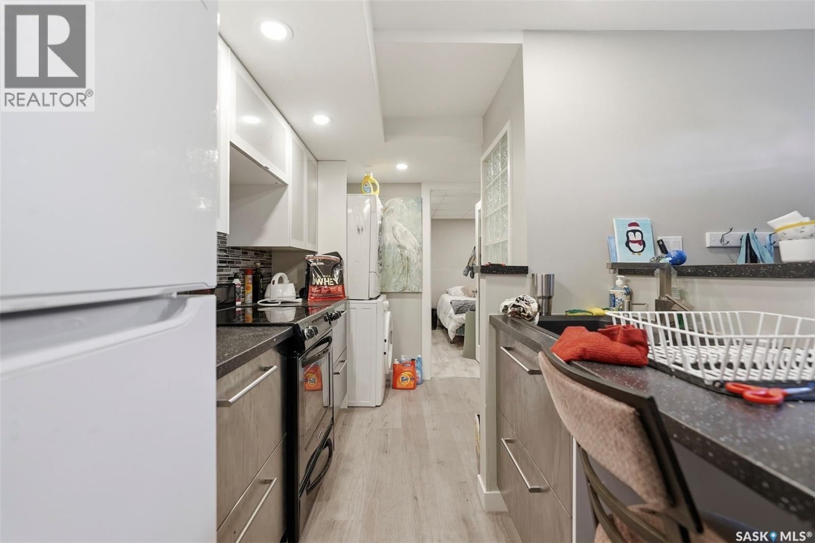 27 LINDSAY DRIVE Image 24