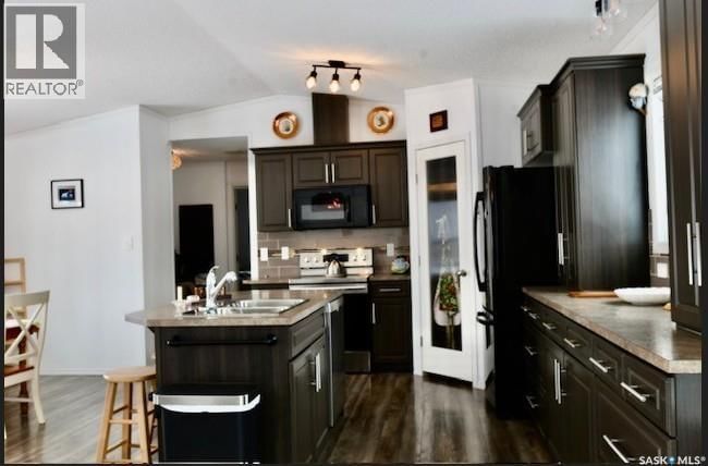 18 BURGESS STREET Image 6