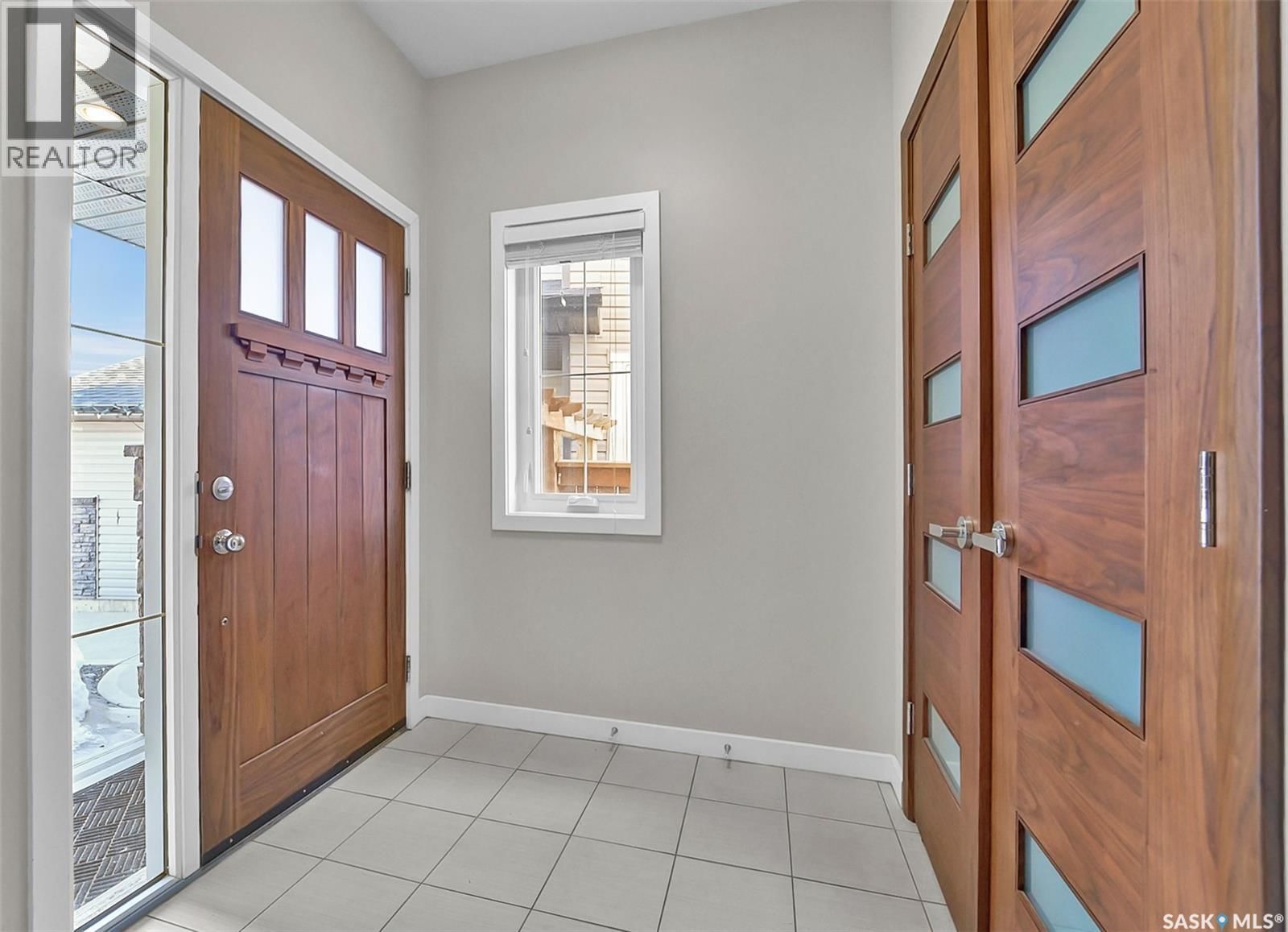 611 PICHLER CRESCENT Image 5