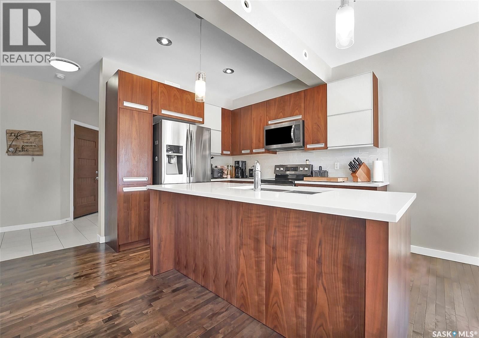 611 PICHLER CRESCENT Image 6