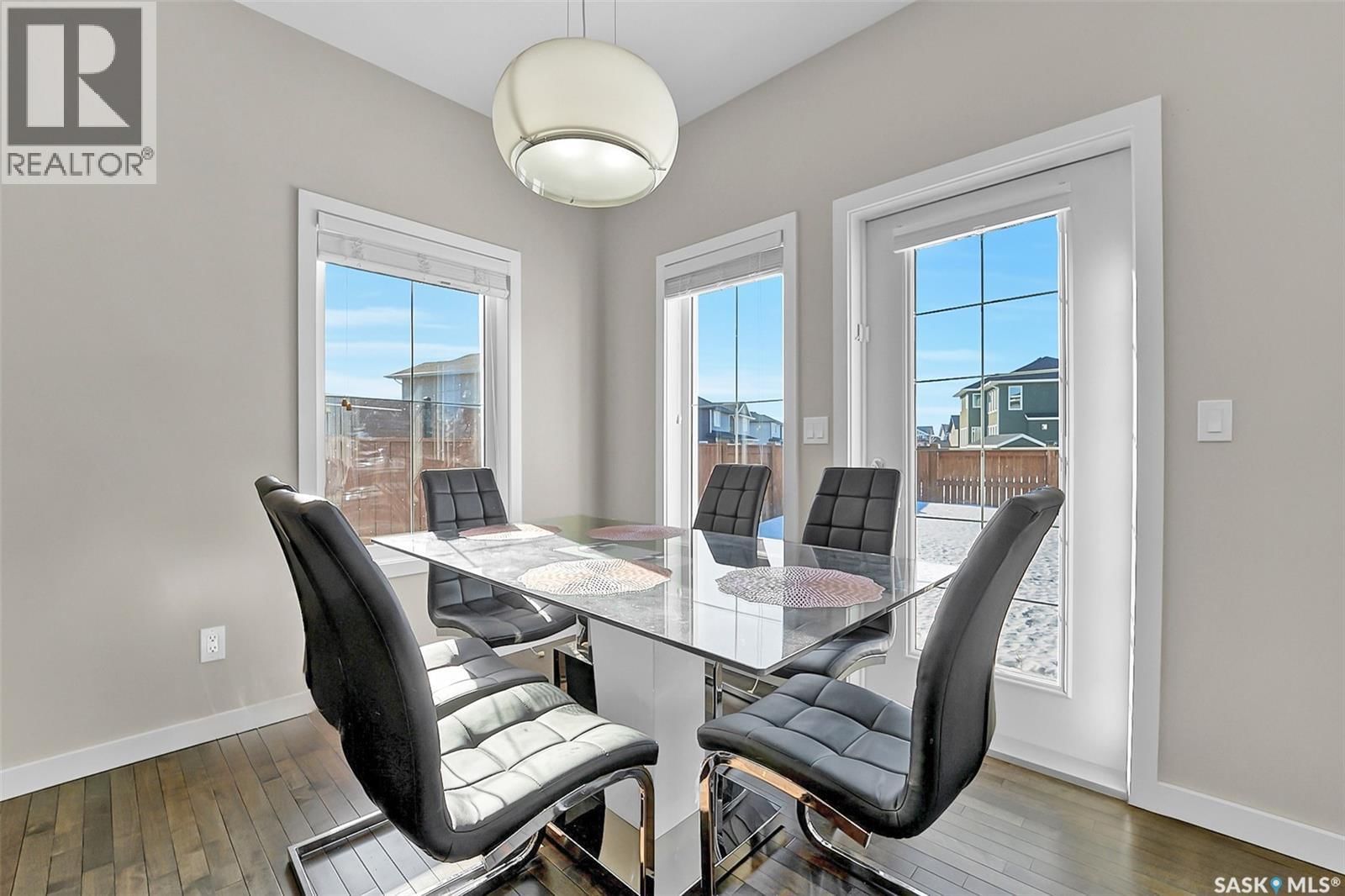 611 PICHLER CRESCENT Image 9