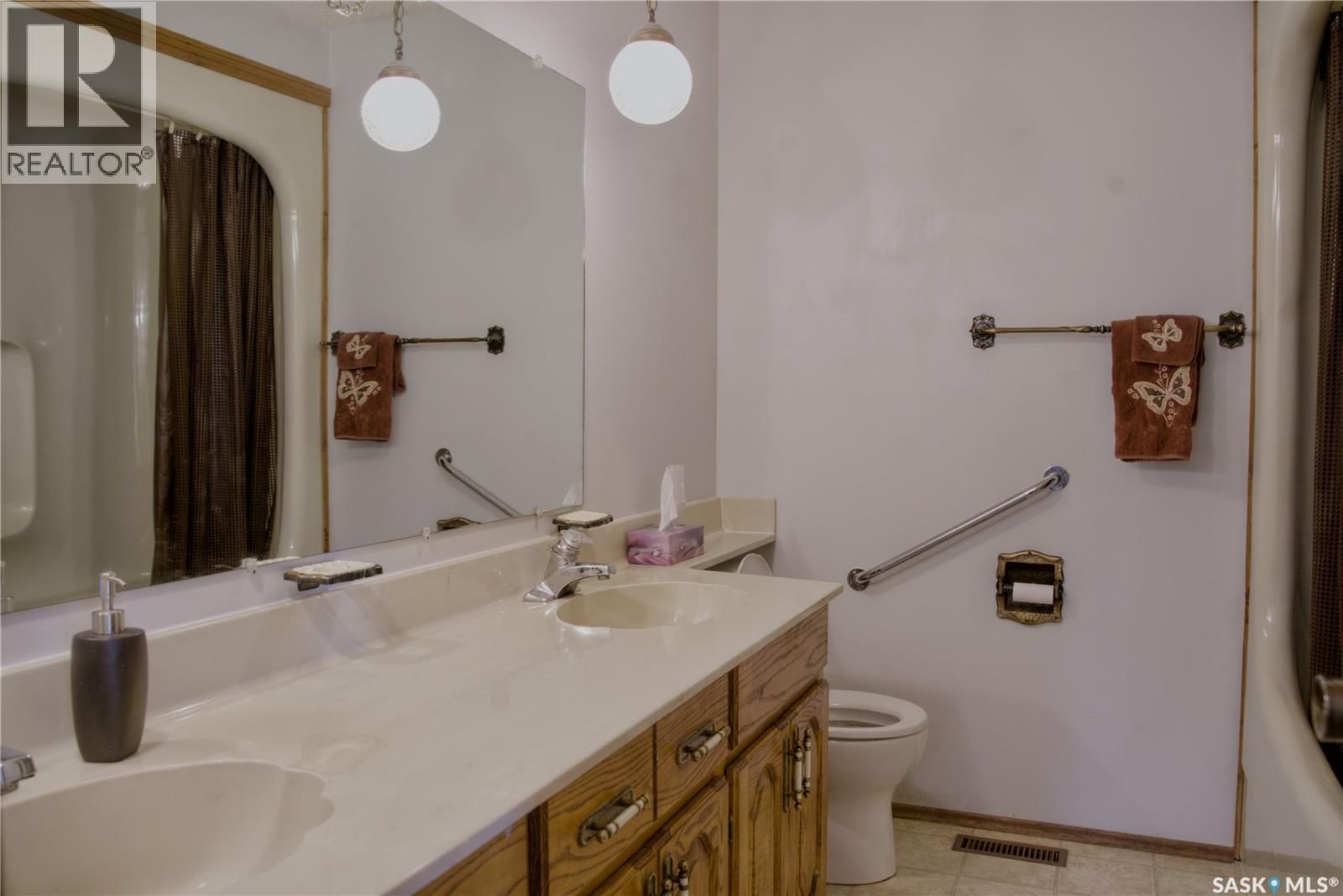 802 7TH STREET Image 16