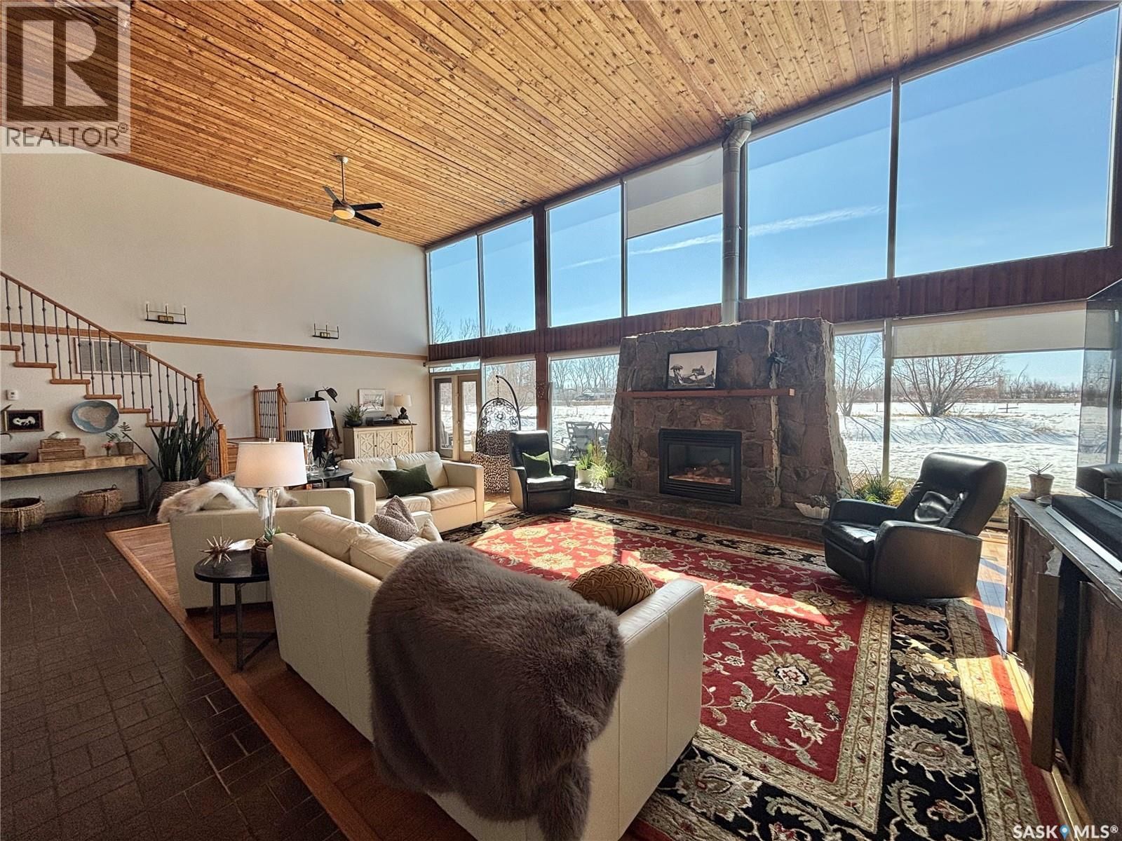 SPRUCE HILL ACREAGE Image 10