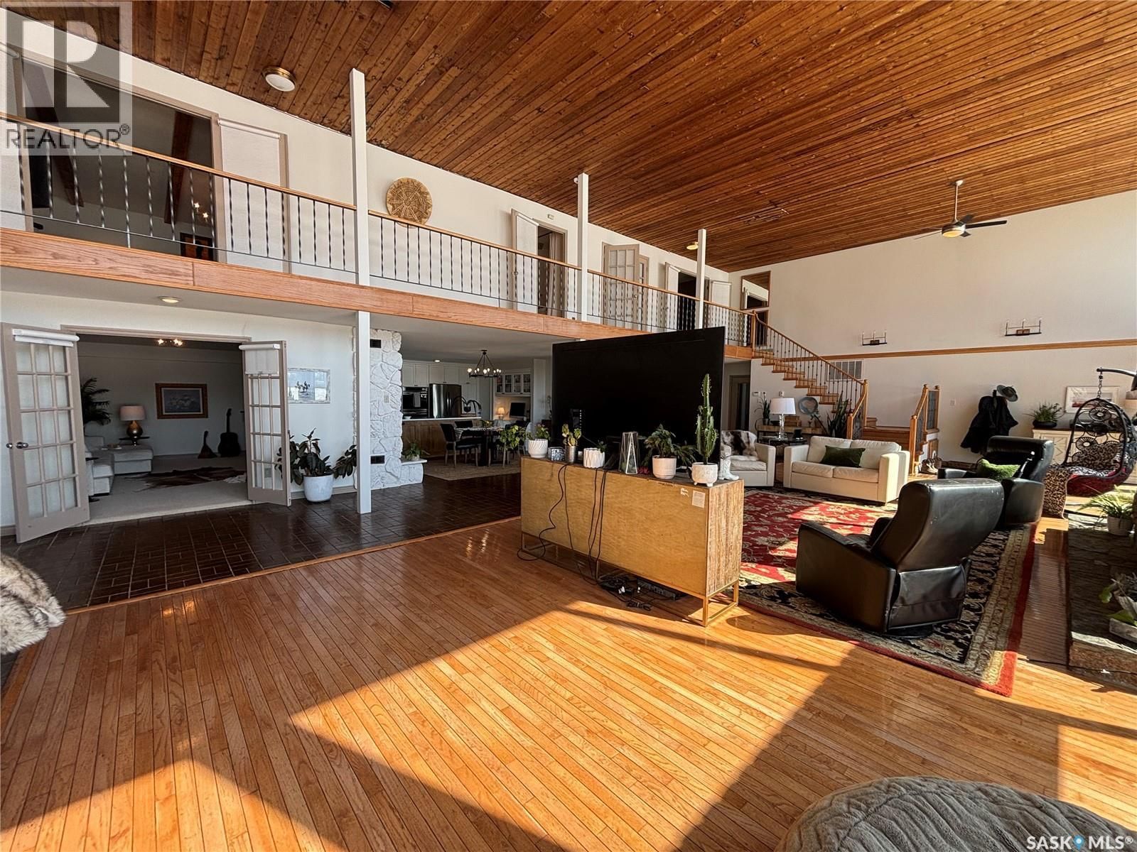 SPRUCE HILL ACREAGE Image 23