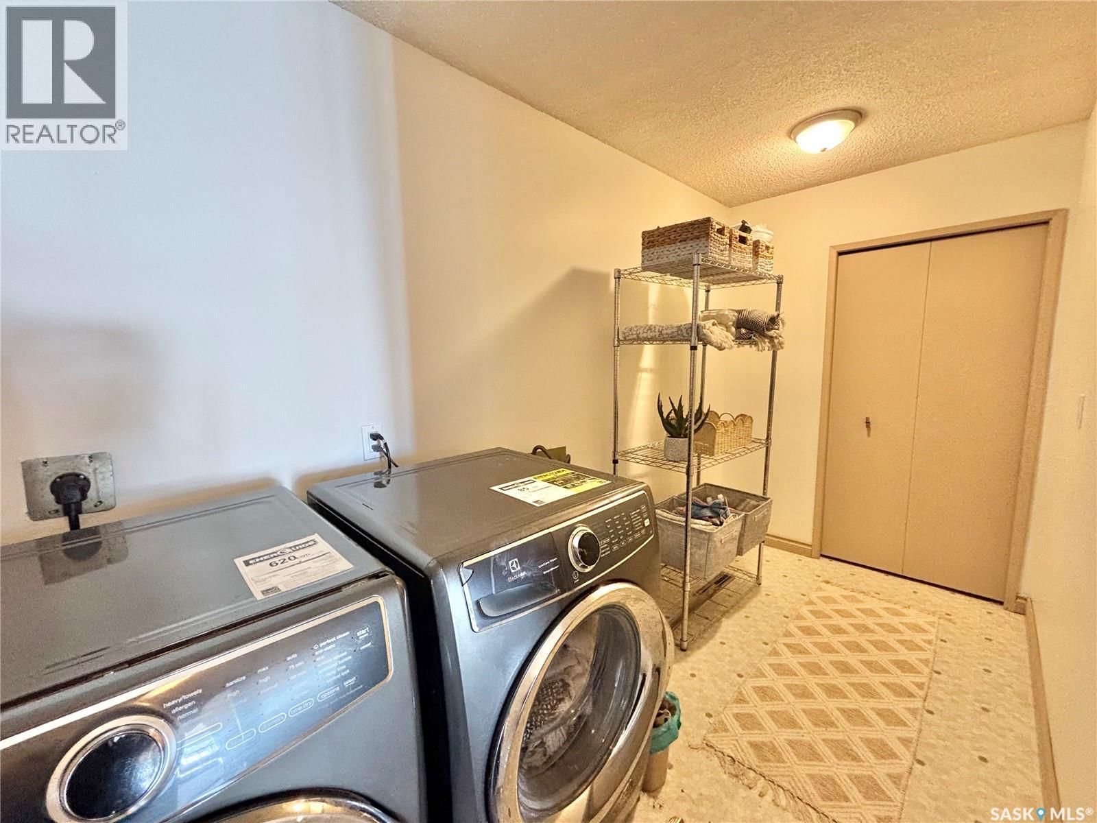 SPRUCE HILL ACREAGE Image 45