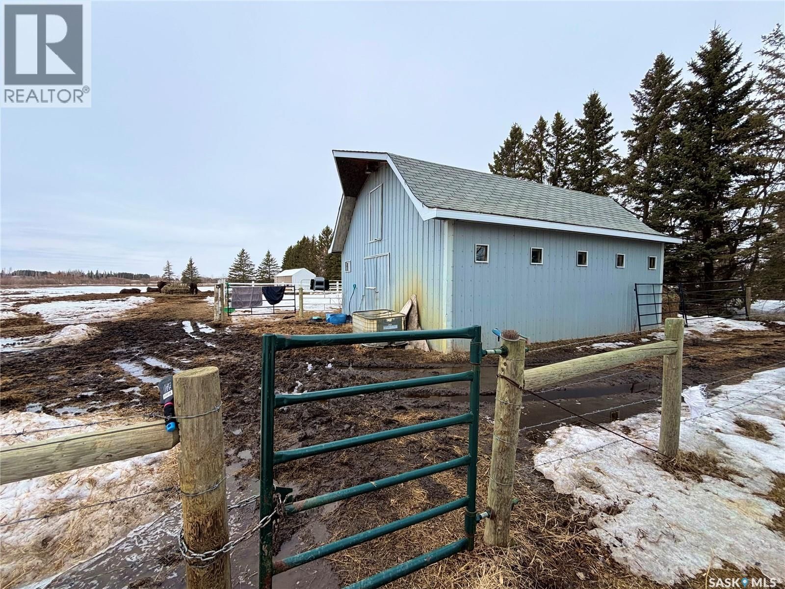 SPRUCE HILL ACREAGE Image 56