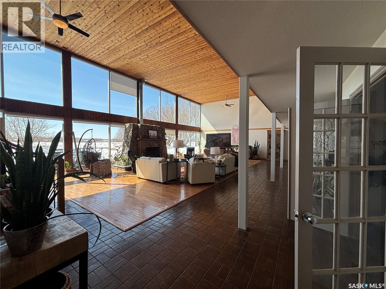 SPRUCE HILL ACREAGE Image 6