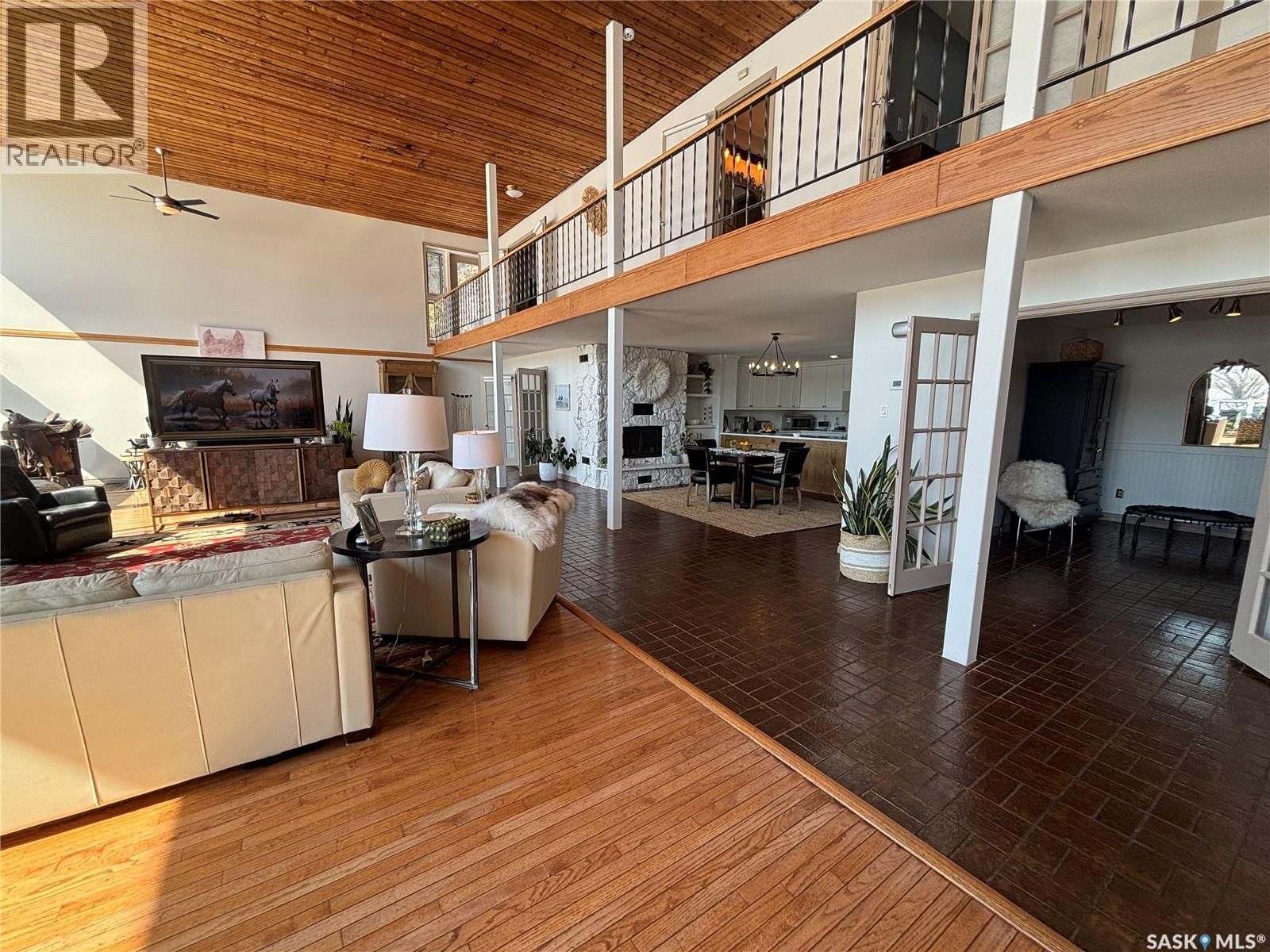 SPRUCE HILL ACREAGE Image 7