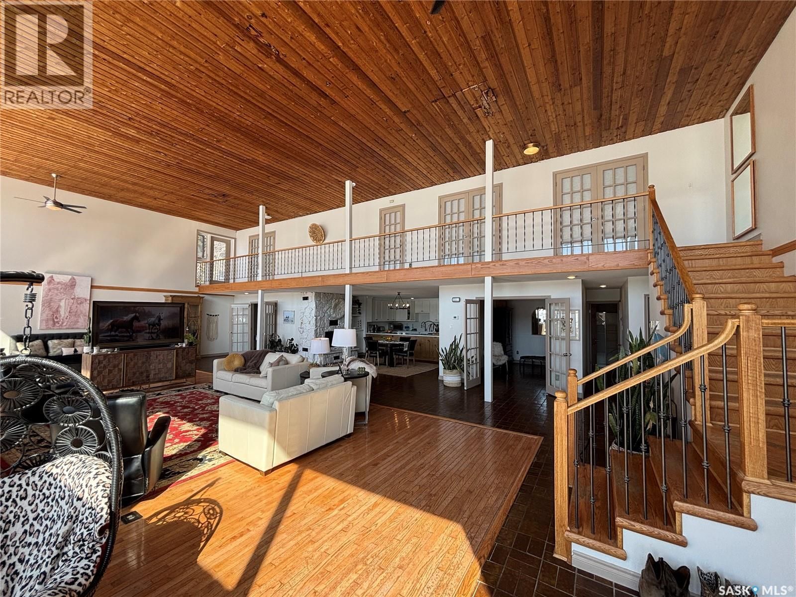 SPRUCE HILL ACREAGE Image 8