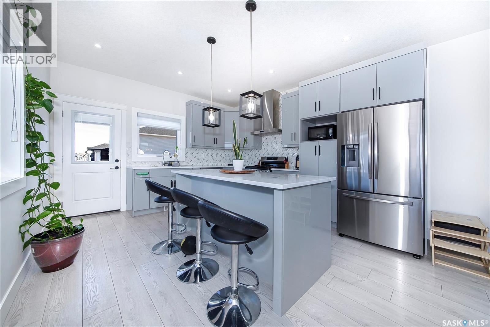 123 MCARTHUR LANE Image 11