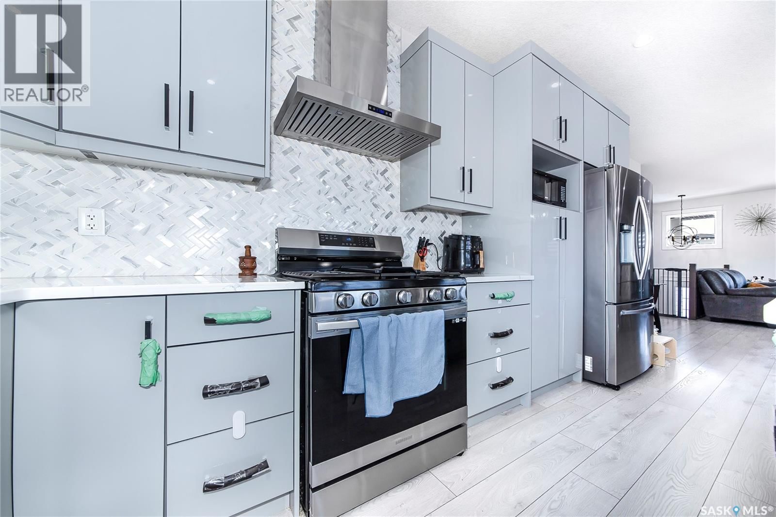 123 MCARTHUR LANE Image 13