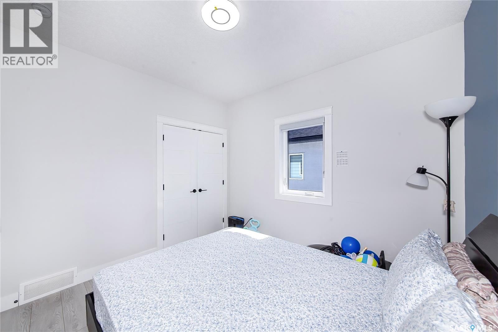 123 MCARTHUR LANE Image 17